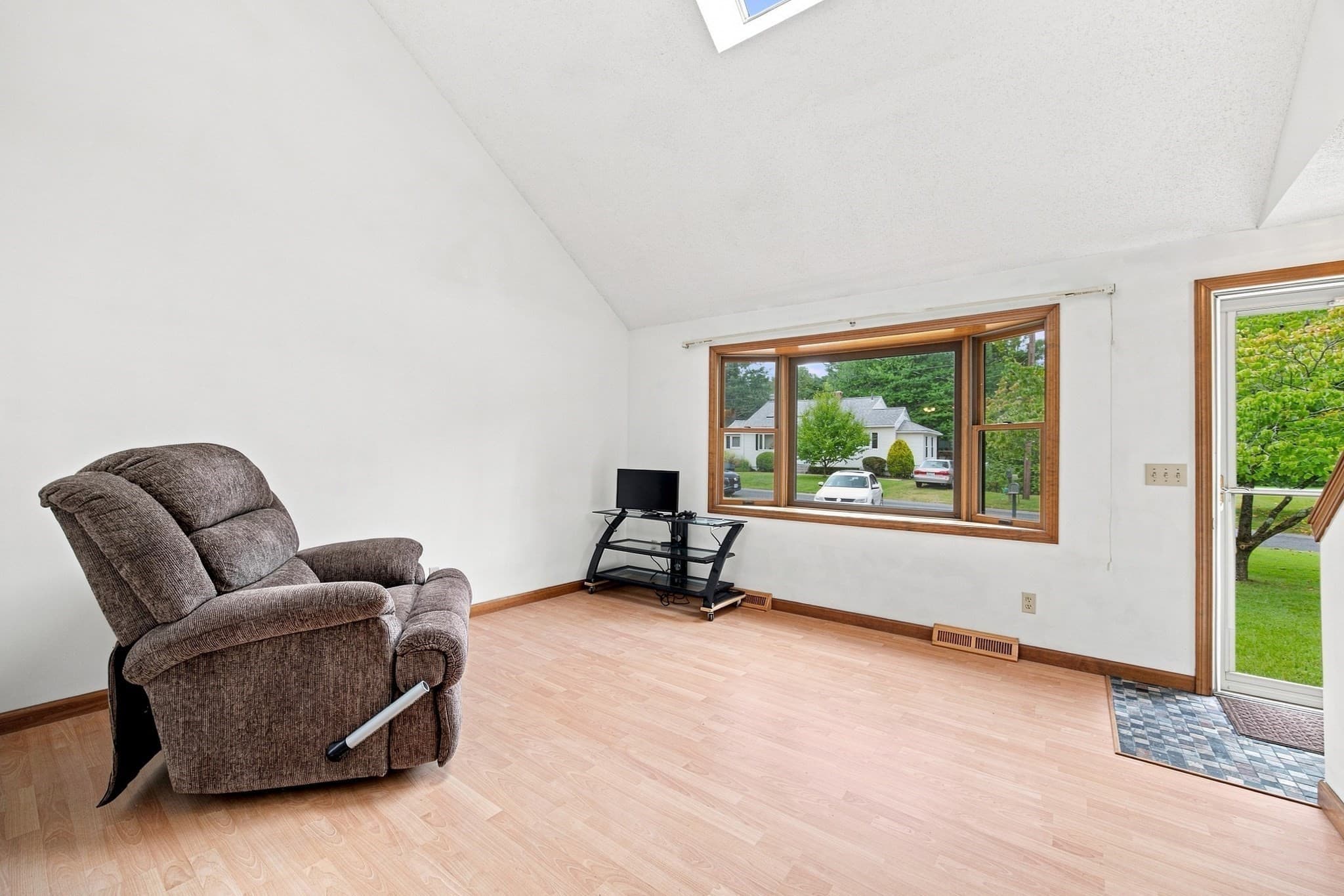Single Family Residence at 10 Mountianview Street, Wilbraham MA 01095, Wilbraham, photo 3 of 42