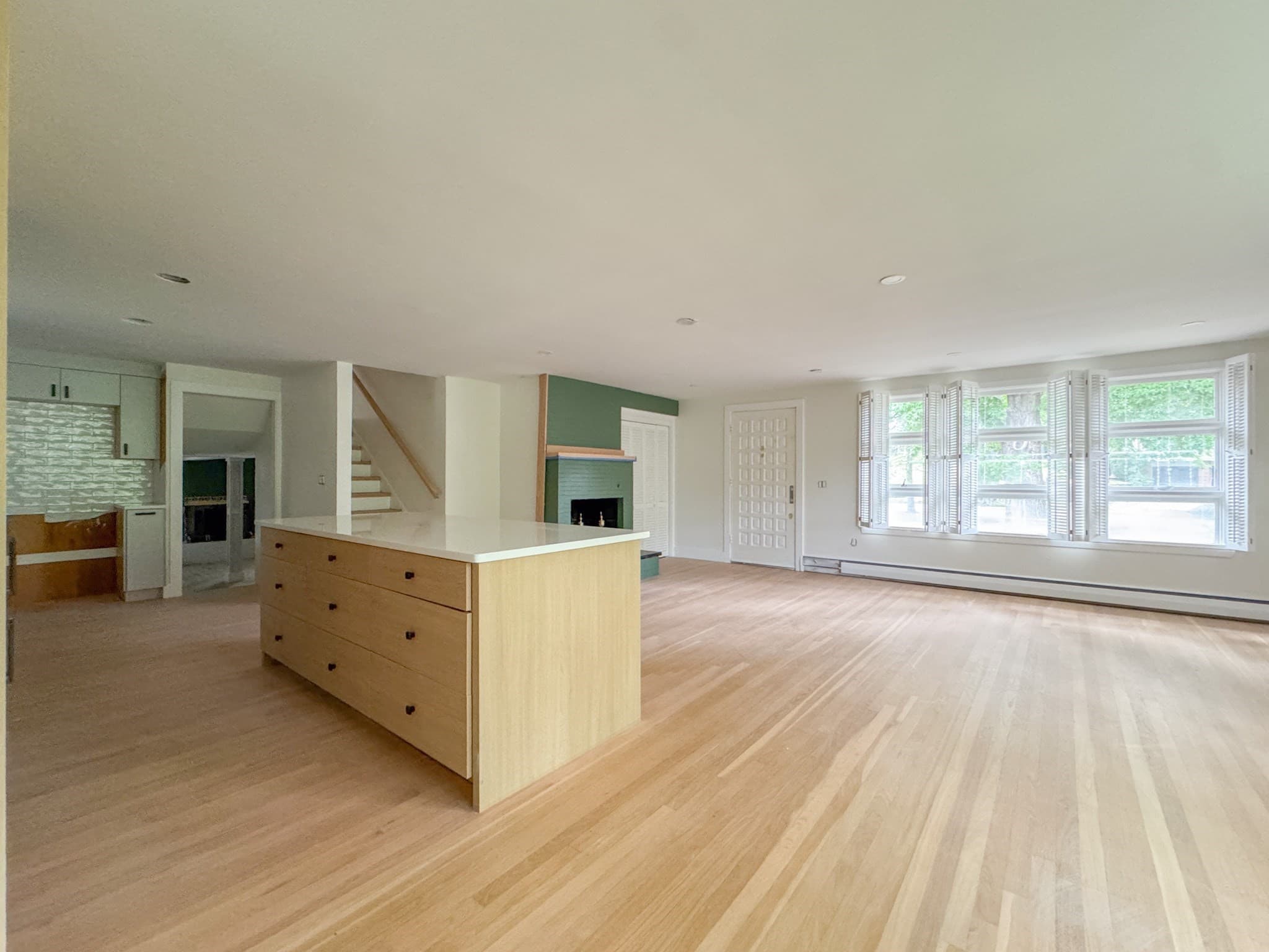 Single Family Residence at 28 Hill Top Dr, Warwick RI 02818, Warwick, photo 17 of 34