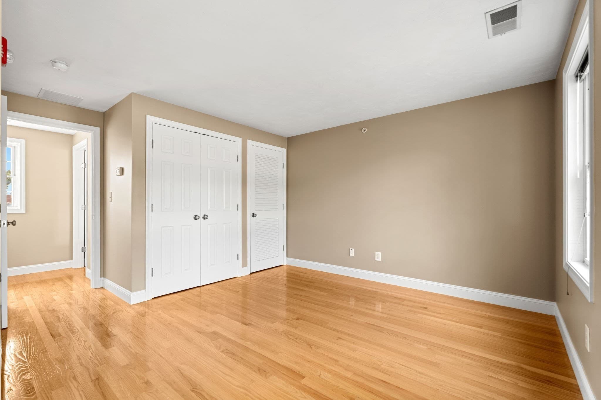 5+ Family - 5+ Units Up/Down at 83 Holten St, Danvers MA 01923, Danvers, photo 26 of 32