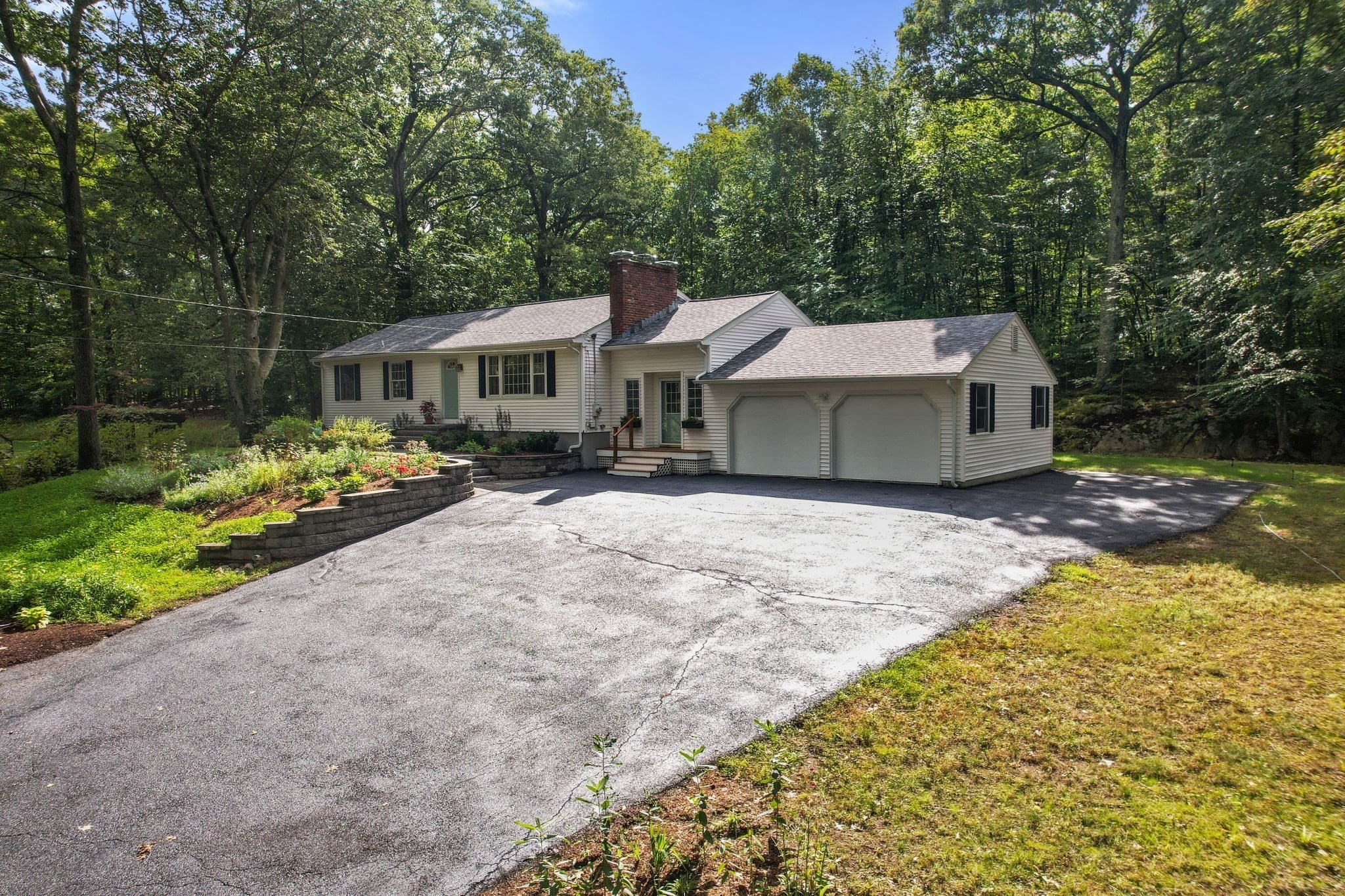 Single Family Residence at 627 Concord Road, Marlborough MA 01752, Marlborough, photo 2 of 28