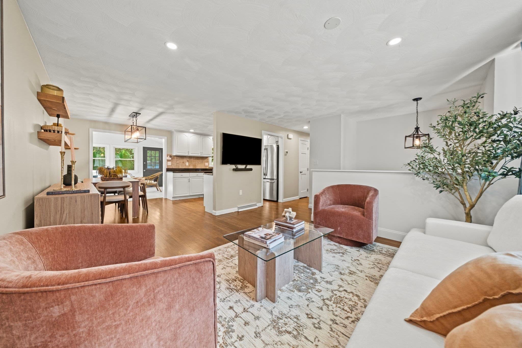 Single Family Residence at 71 Martha Ave, Tewksbury MA 01876, Tewksbury, photo 11 of 42