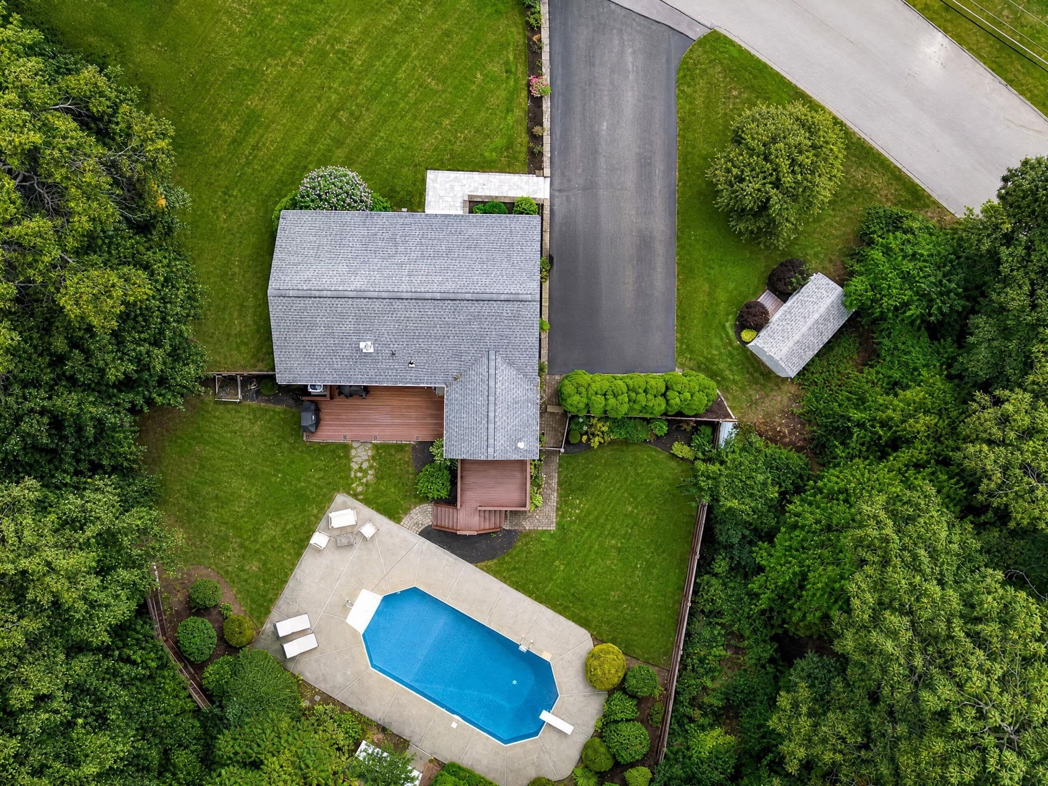 Single Family Residence at 71 Martha Ave, Tewksbury MA 01876, Tewksbury, photo 39 of 42