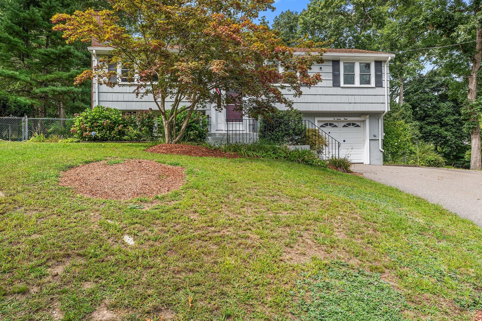 35 Donna Rd, Holliston MA 01746