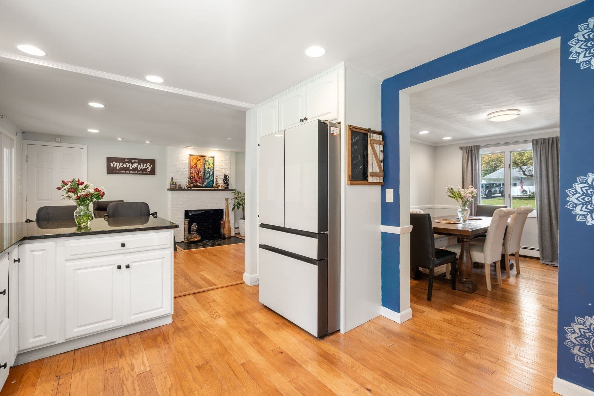 Single Family Residence at 7 Lamphere Cir, Framingham MA 01701, Framingham, photo 13 of 42