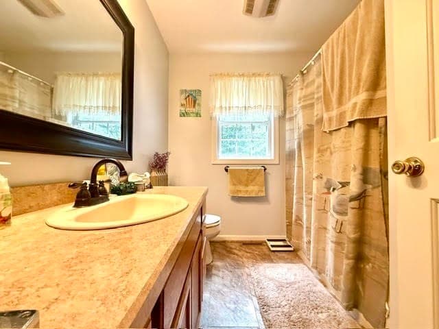 Single Family Residence at 1 Precinct St, Taunton MA 02718, Taunton, photo 8 of 32