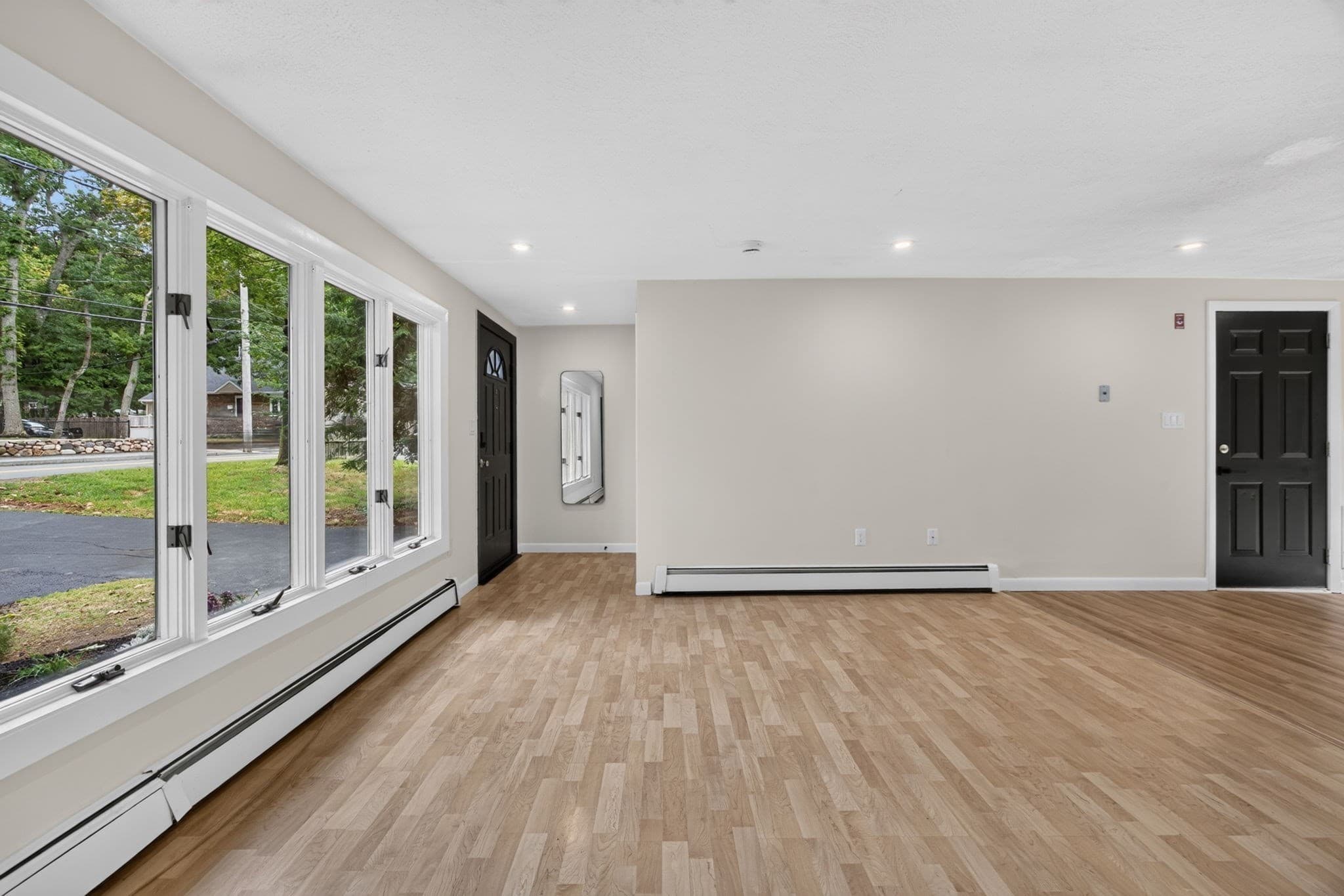 Single Family Residence at 17 Grover St, Beverly MA 01915, Beverly, photo 13 of 30