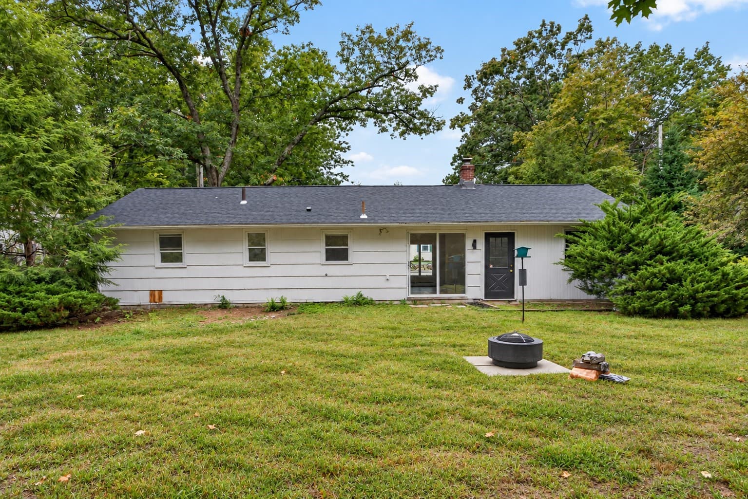 Single Family Residence at 17 Grover St, Beverly MA 01915, Beverly, photo 25 of 30