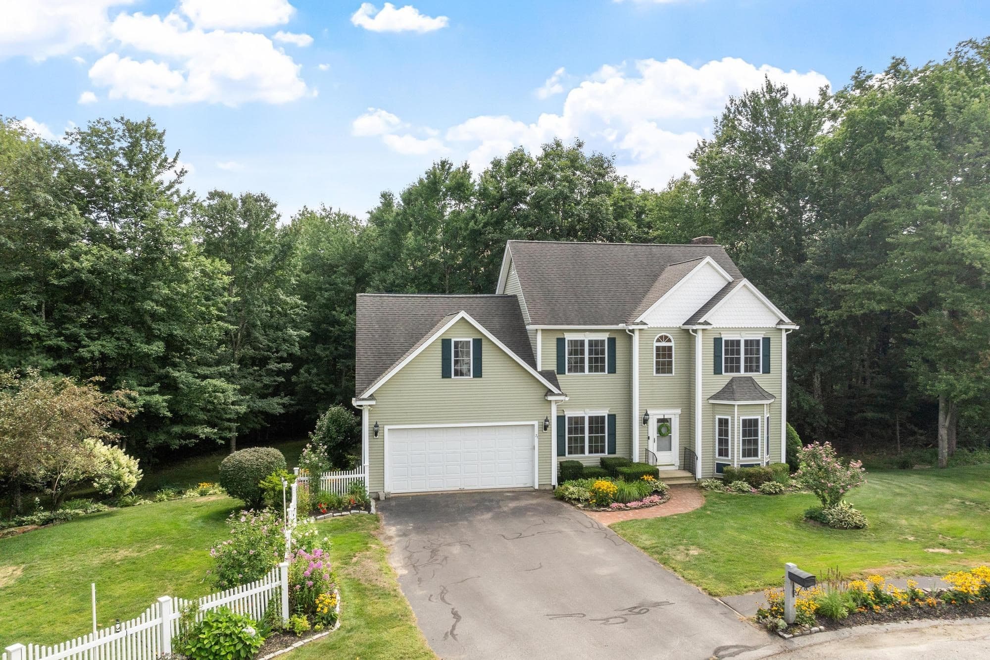 Single Family Residence at 71 Nicolle Ter, Gardner MA 01440, Gardner, photo 2 of 42