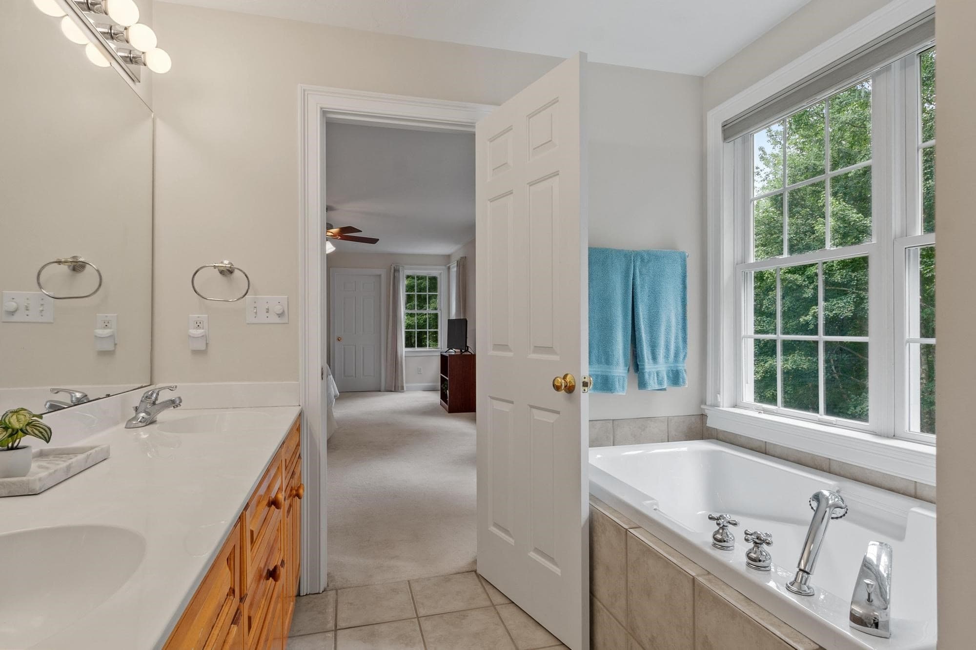 Single Family Residence at 71 Nicolle Ter, Gardner MA 01440, Gardner, photo 22 of 42
