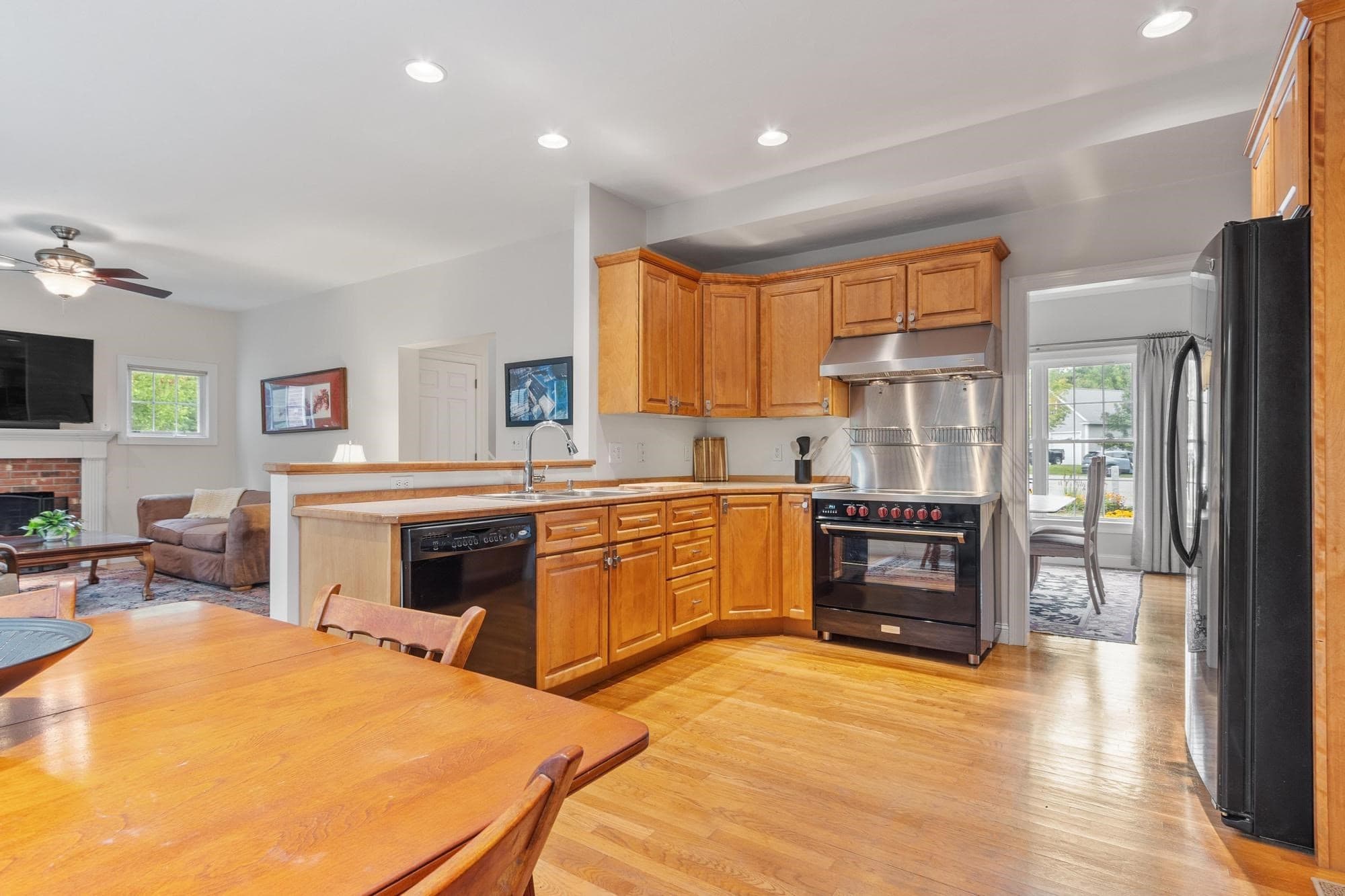 Single Family Residence at 71 Nicolle Ter, Gardner MA 01440, Gardner, photo 8 of 42