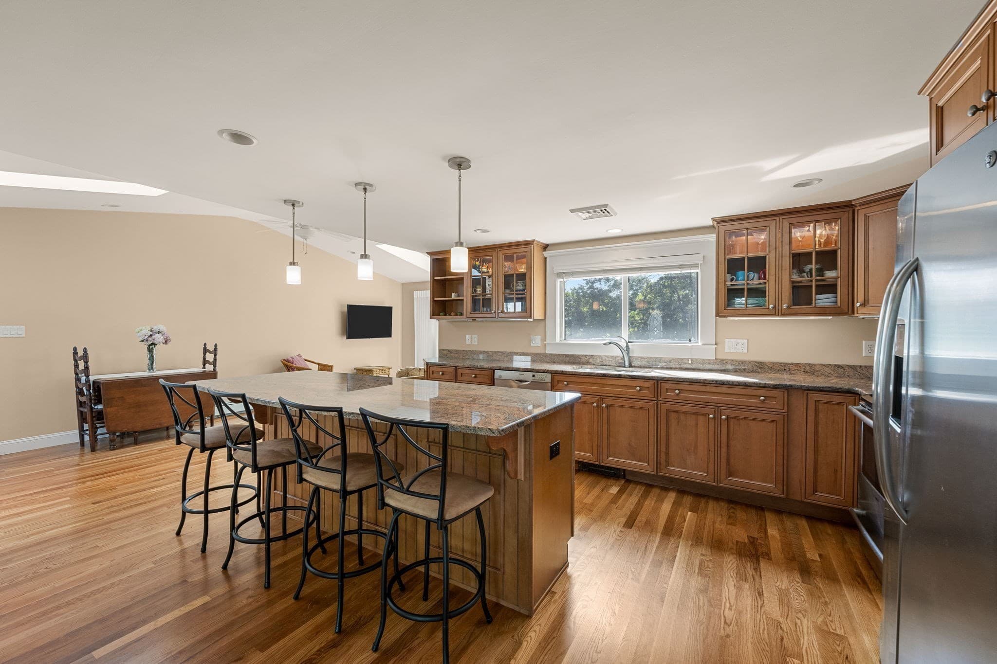 Single Family Residence at 54 Lucerne Ave, Falmouth MA 02540, Falmouth, photo 10 of 31