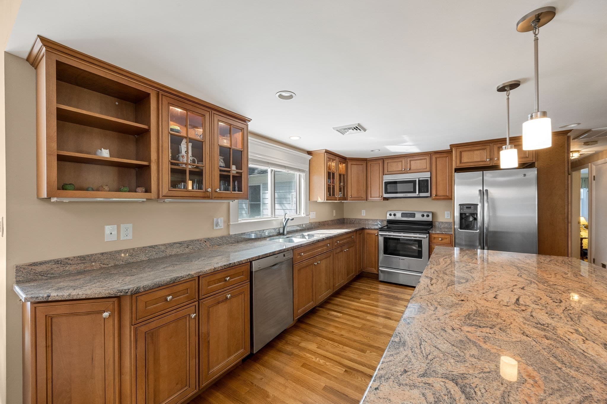 Single Family Residence at 54 Lucerne Ave, Falmouth MA 02540, Falmouth, photo 8 of 31