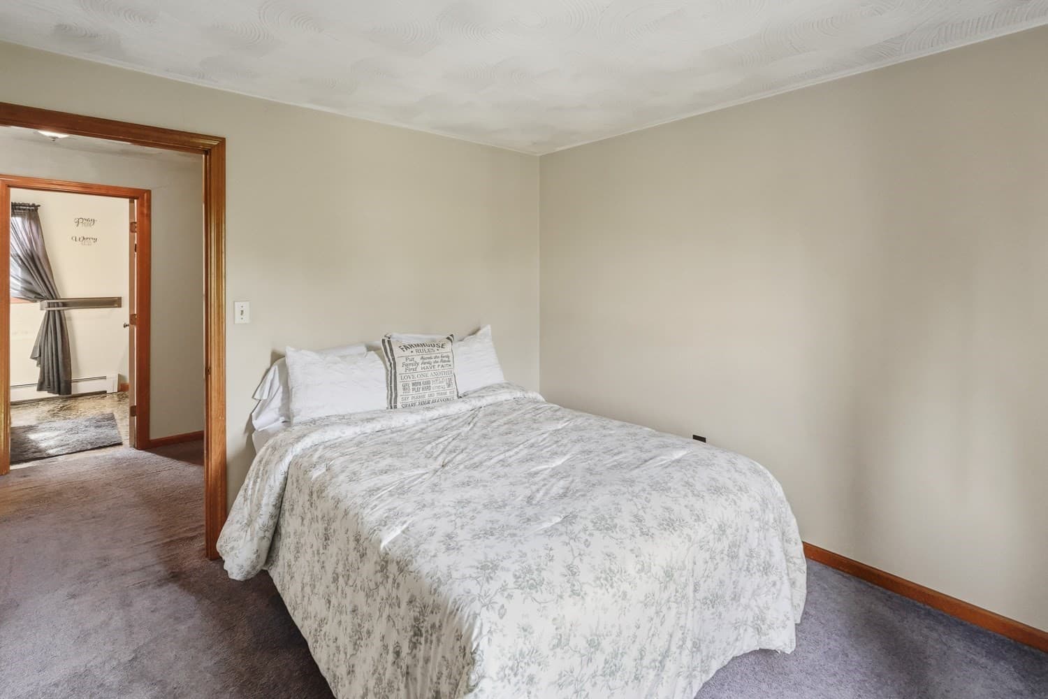Condominium at 4 Henry Marsh Rd # B, Oxford MA 01540, Oxford, photo 23 of 38