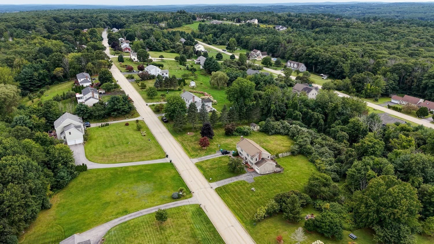 Condominium at 4 Henry Marsh Rd # B, Oxford MA 01540, Oxford, photo 4 of 38
