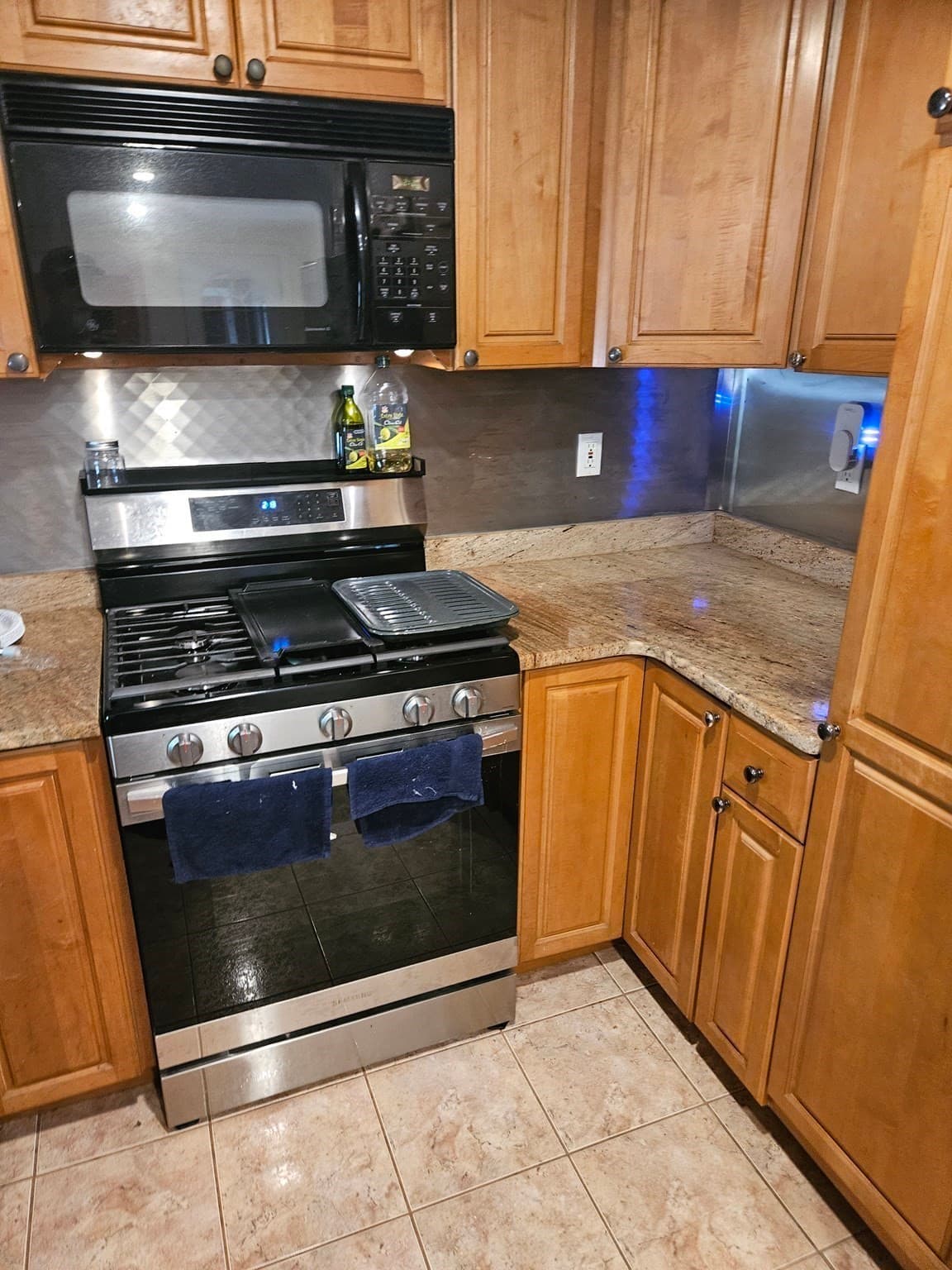 Single Family Residence at 115 Acushnet Rd, Mattapoisett MA 02739, Mattapoisett, photo 5 of 40
