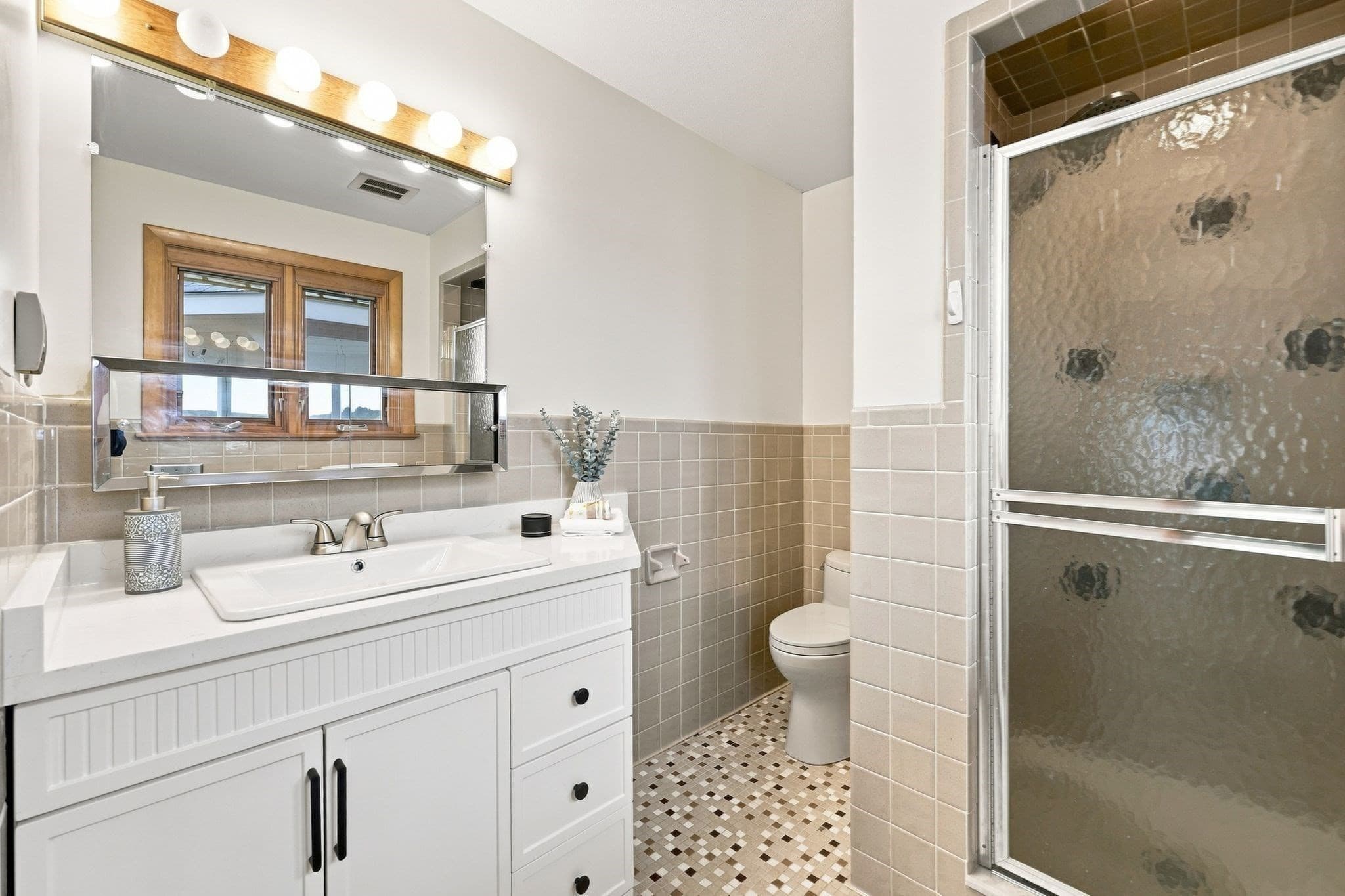 Single Family Residence at 29 Lake Shore Drive, Wales MA 01081, photo 19 of 42