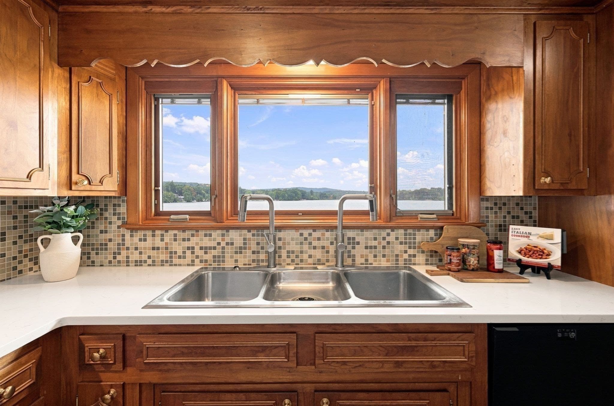 Single Family Residence at 29 Lake Shore Drive, Wales MA 01081, photo 8 of 42