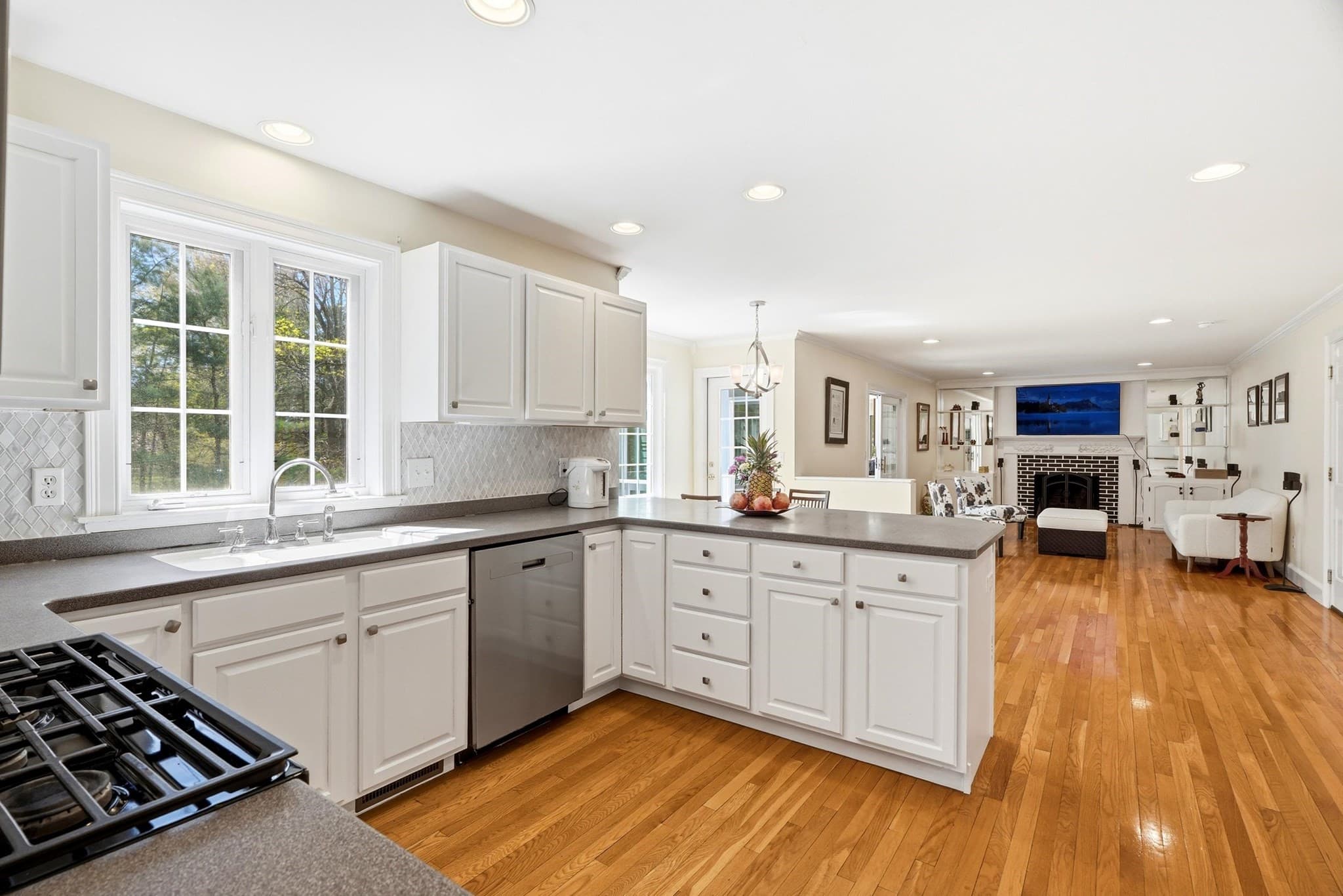Single Family Residence at 1 Village Ln, Littleton MA 01460, Littleton, photo 11 of 42