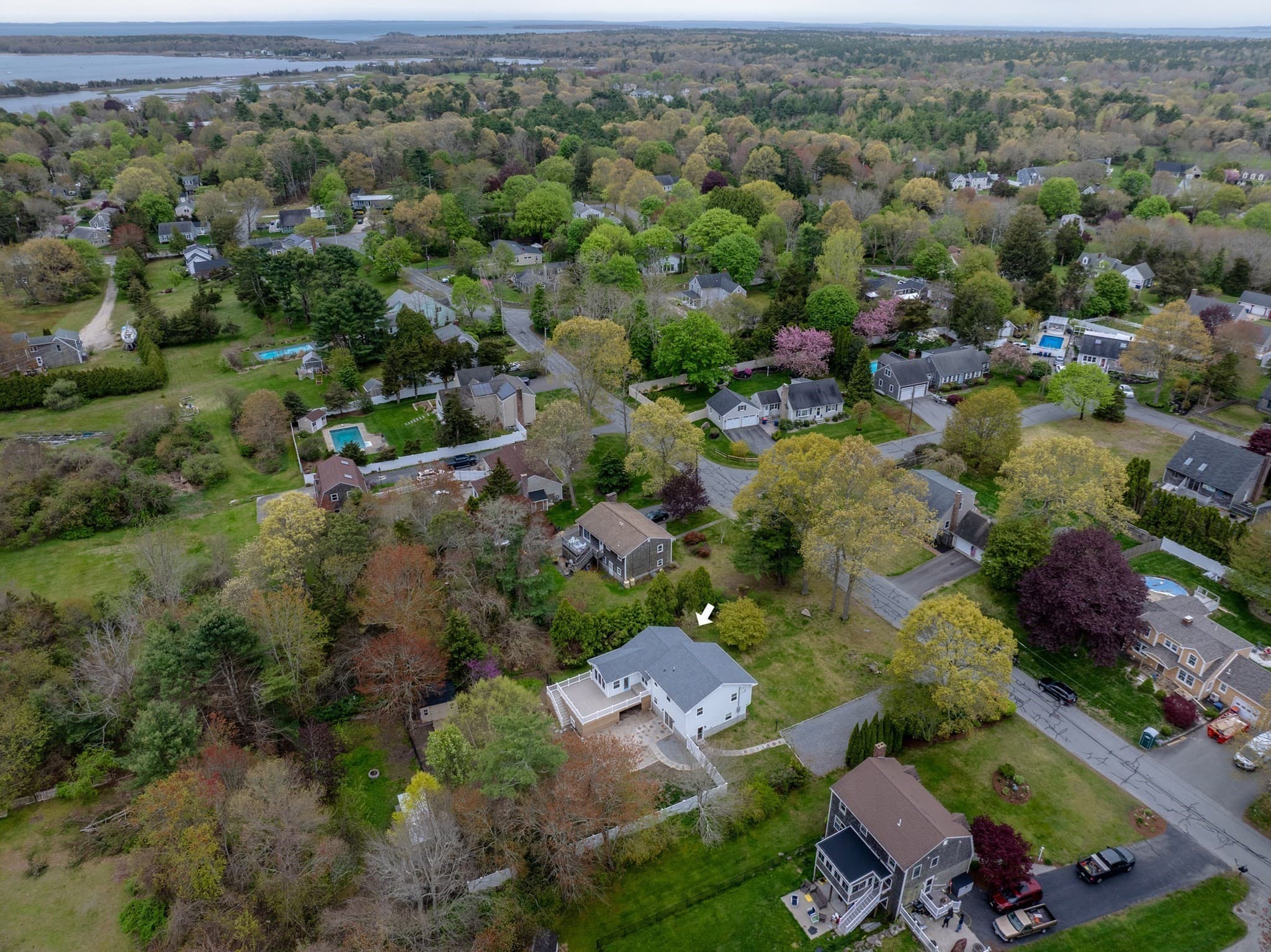 Single Family Residence at 10 Knollwood Dr, Mattapoisett MA 02739, Mattapoisett, photo 2 of 37