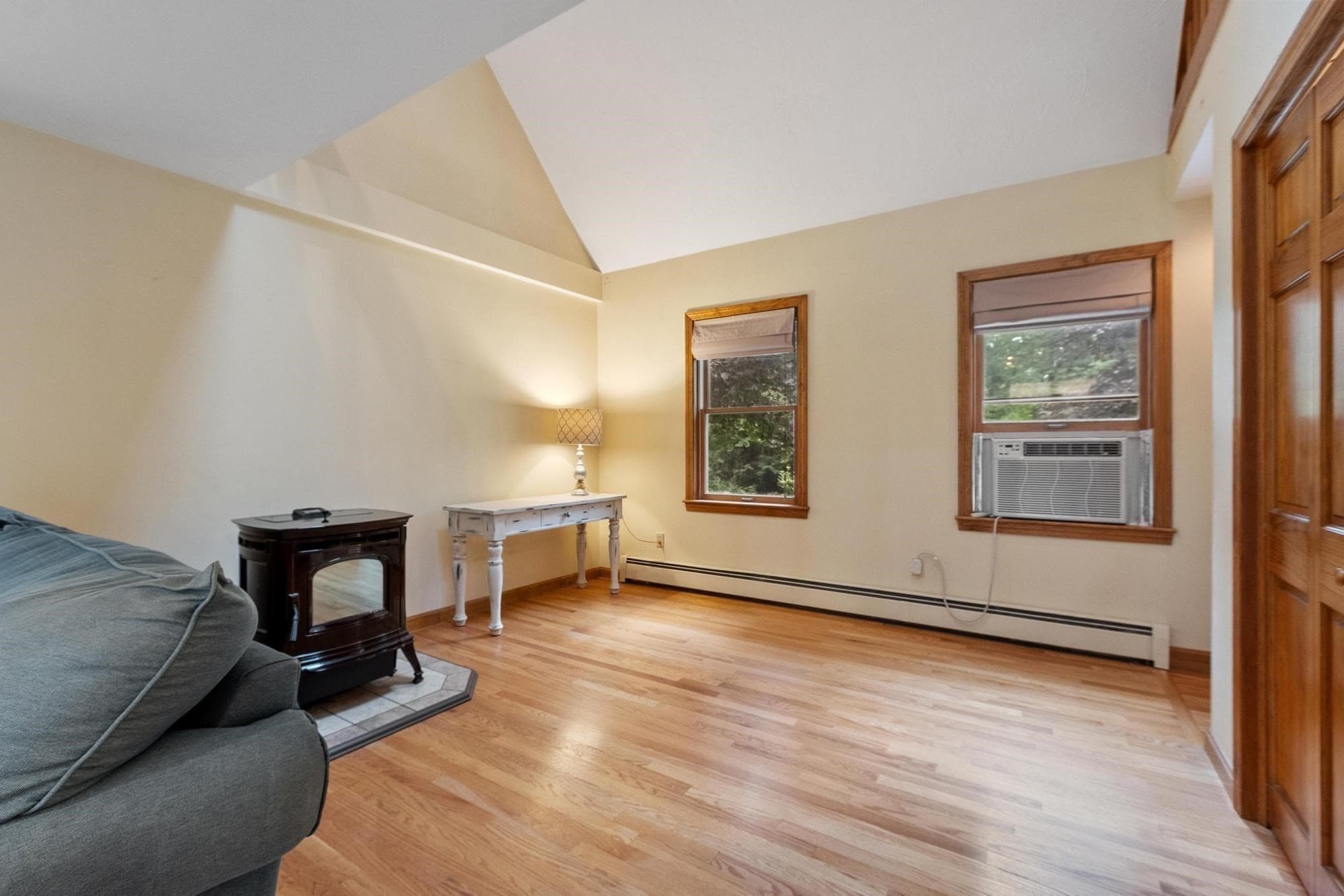 Single Family Residence at 10 Hog Hill Rd, Pepperell MA 01463, Pepperell, photo 22 of 41