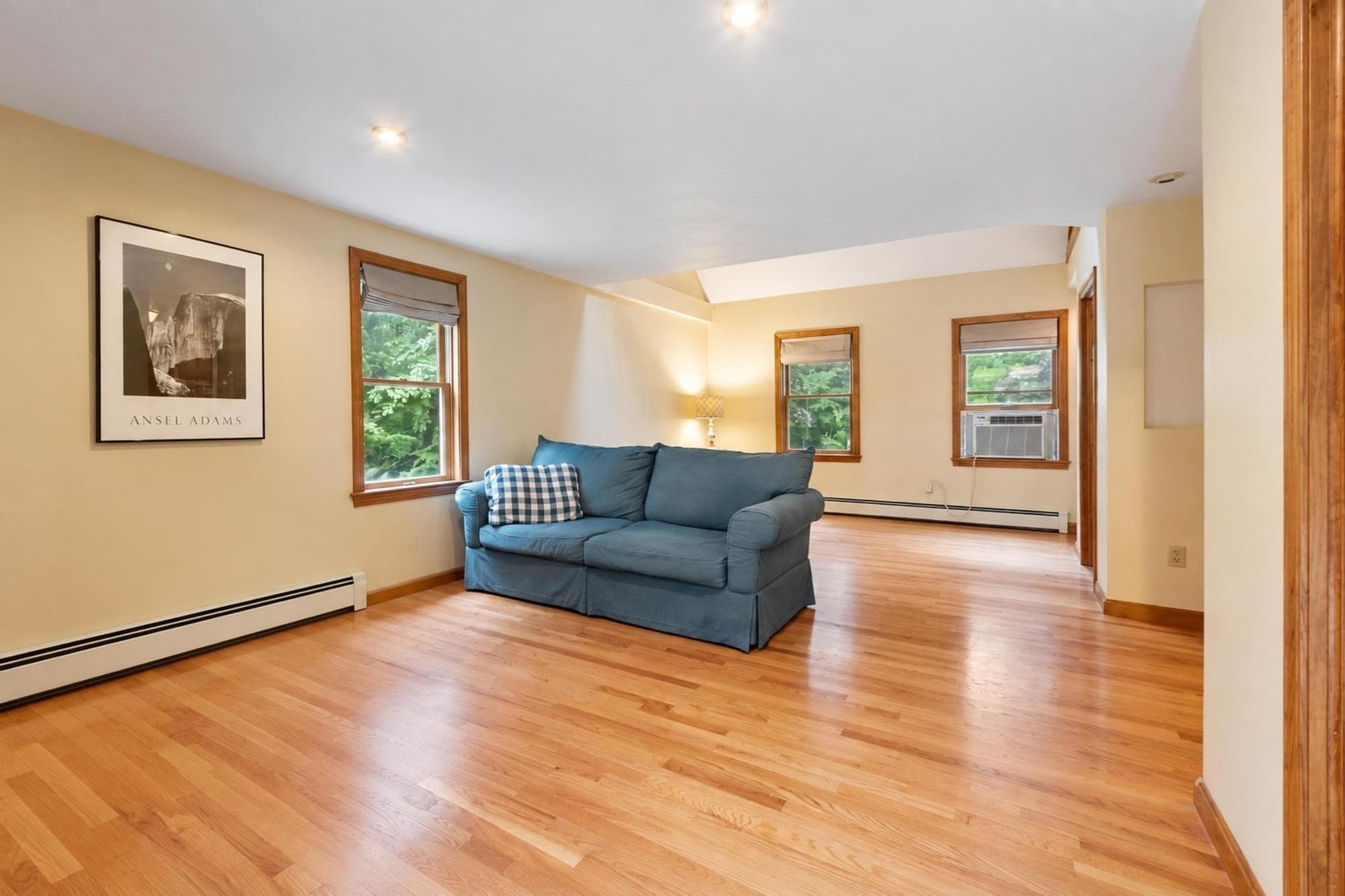 Single Family Residence at 10 Hog Hill Rd, Pepperell MA 01463, Pepperell, photo 24 of 41
