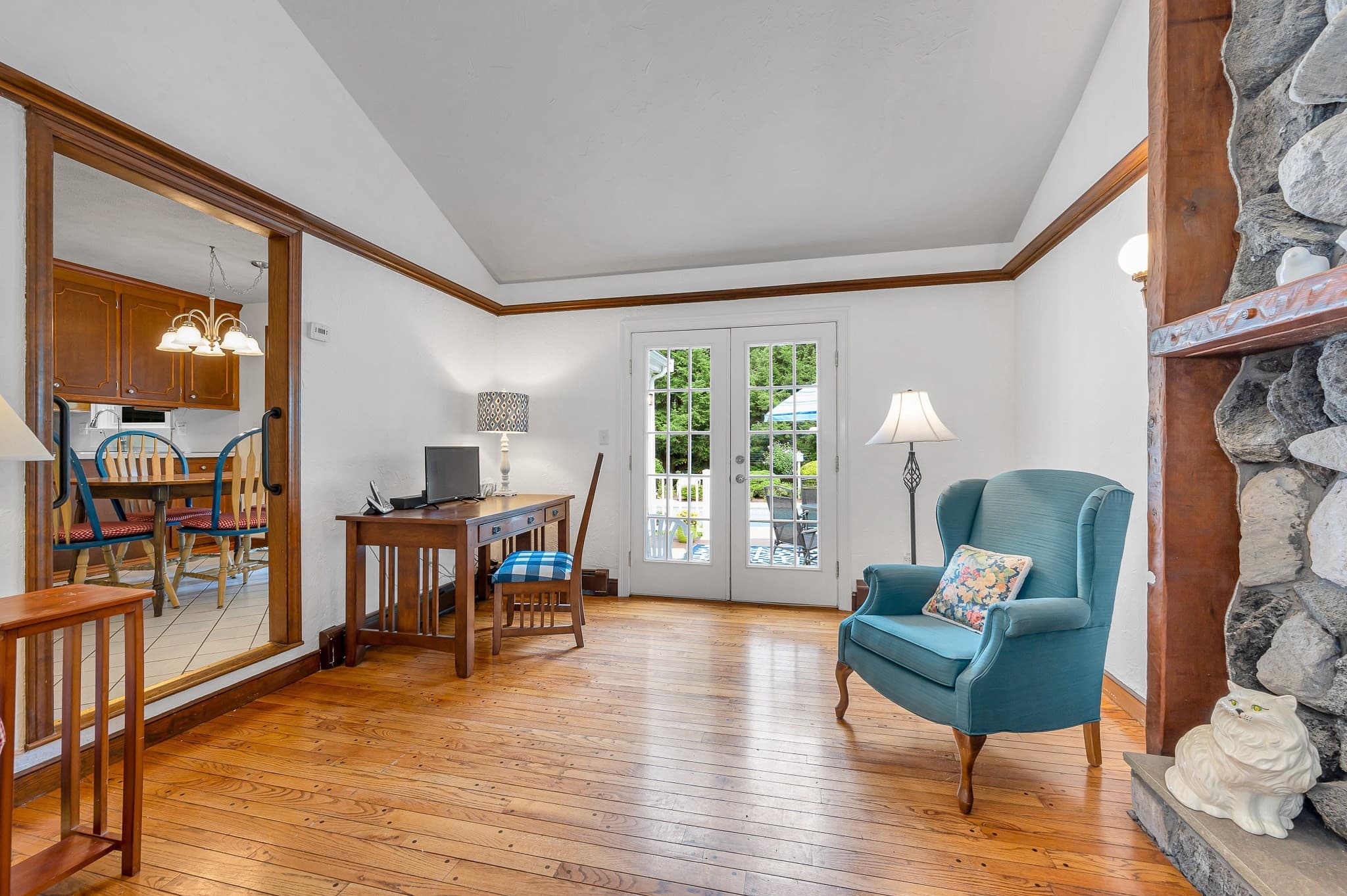 Single Family Residence at 6 Murphy Circle, Framingham MA 01701, Framingham, photo 12 of 38