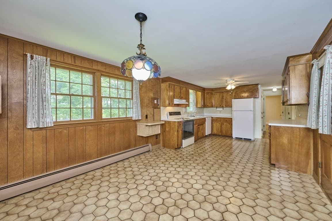 Single Family Residence at 4 Hyder St, Westborough MA 01581, Westborough, photo 9 of 35