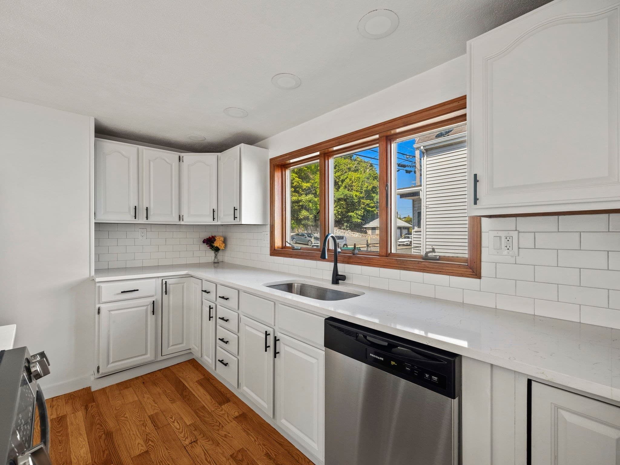 Single Family Residence at 12 Boston St, Lynn MA 01904, Lynn, photo 12 of 42