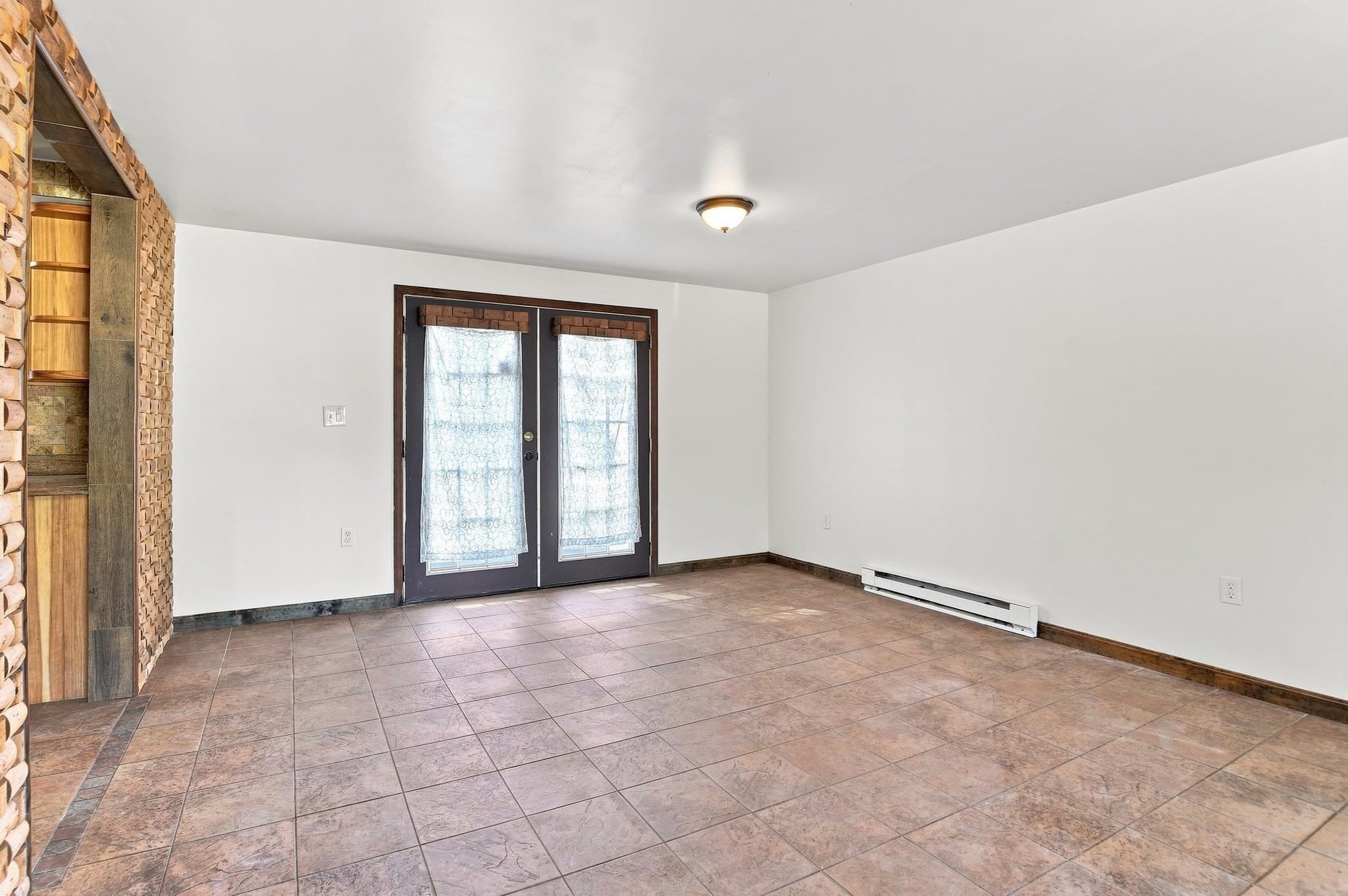 Single Family Residence at 65 Paris Avenue, Worcester MA 01603, Worcester, photo 7 of 35