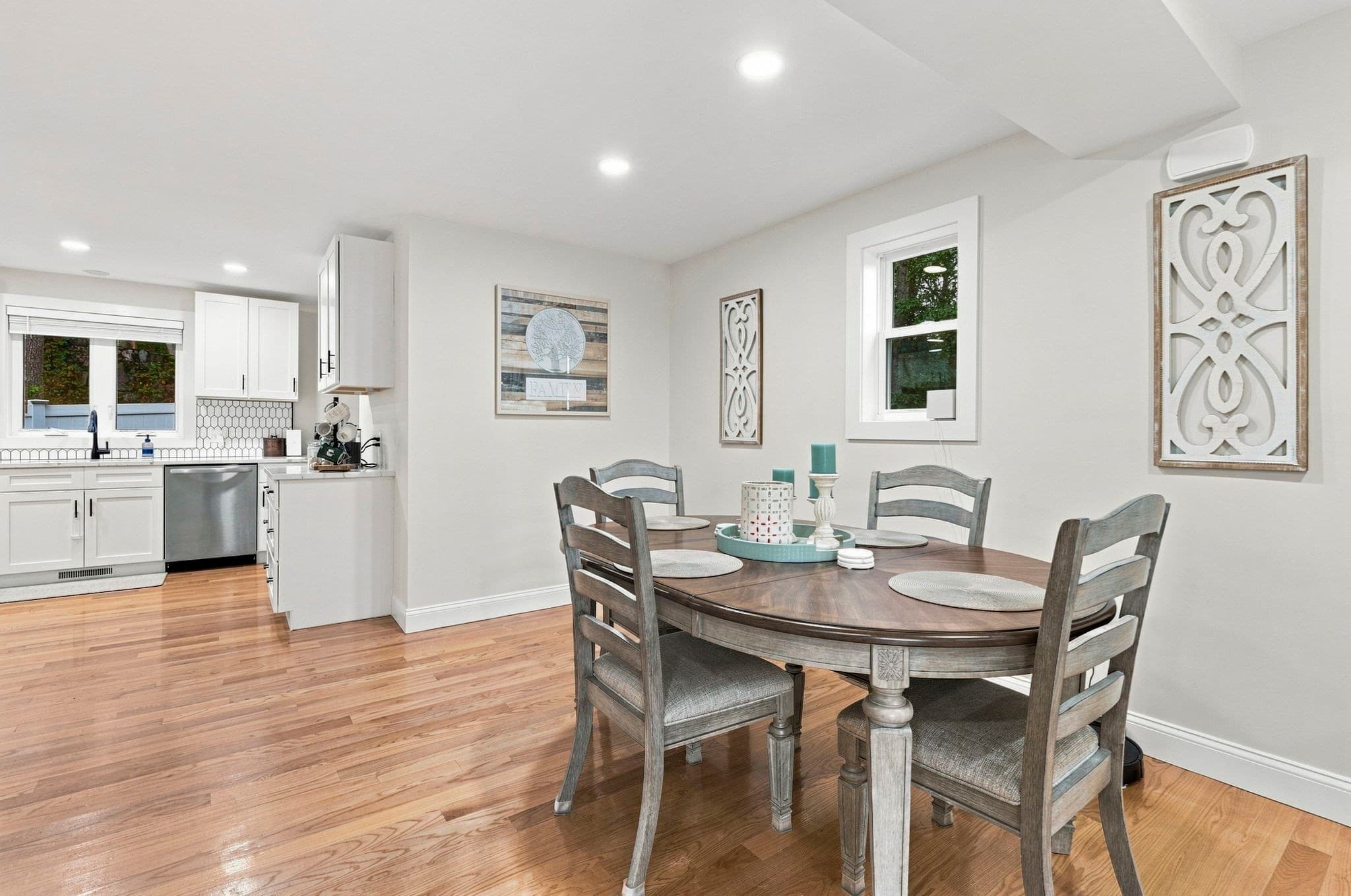 Condominium at 13 Glen Terrace # 13, Lynn MA 01905, Lynn, photo 8 of 32