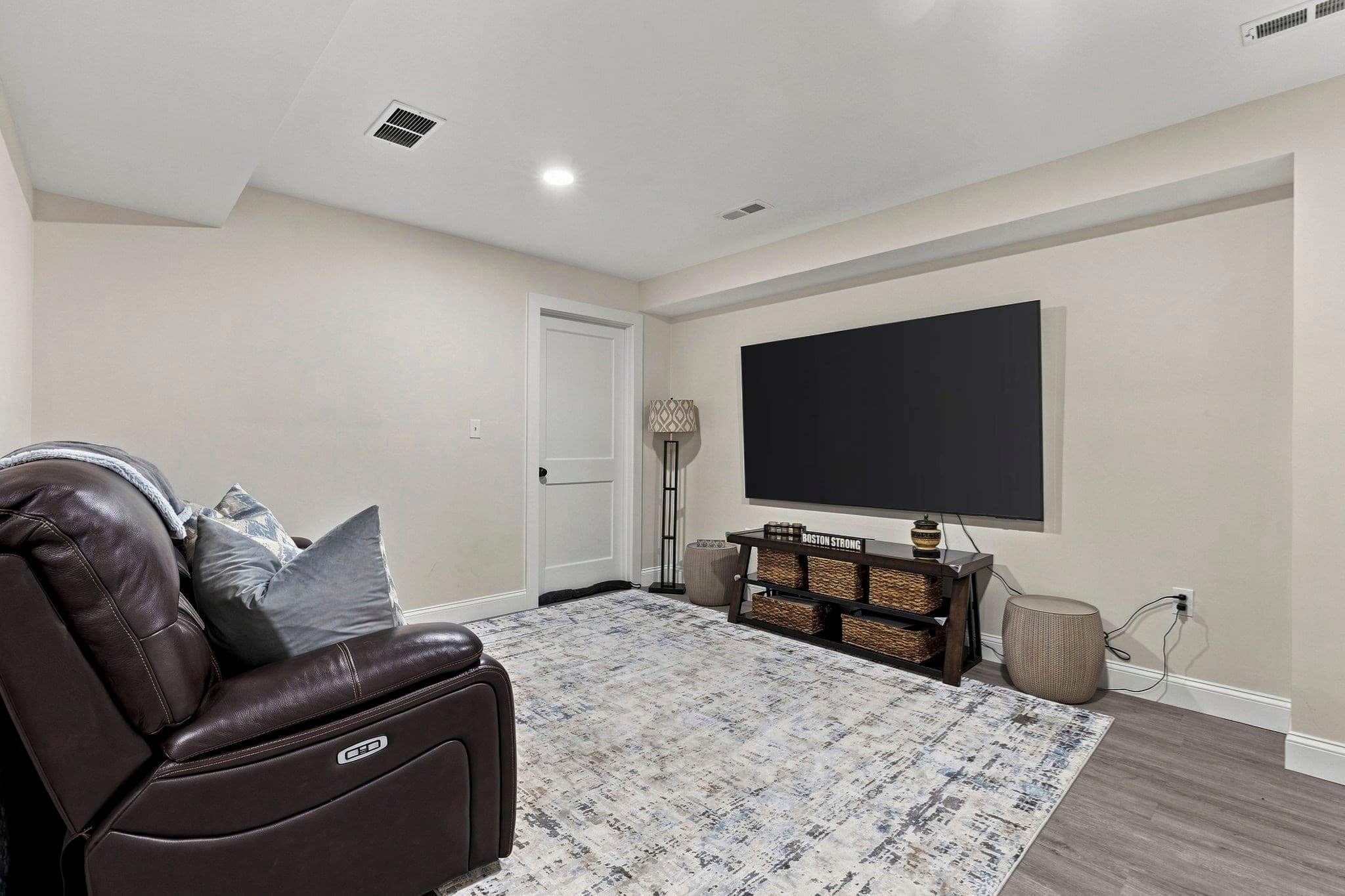 Condominium at 13 Glen Terrace # 13, Lynn MA 01905, Lynn, photo 25 of 32