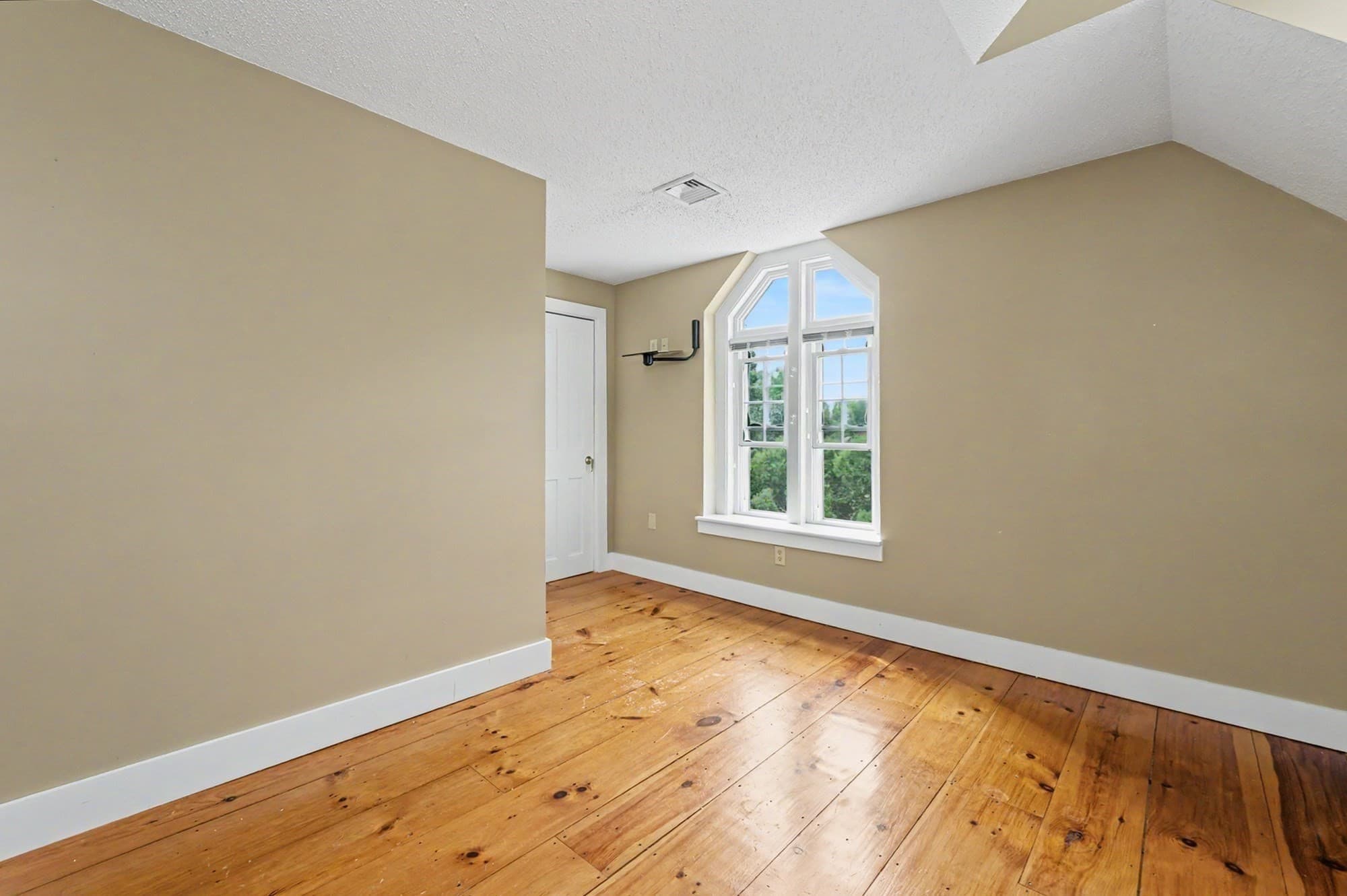 Single Family Residence at 238 Park St, Easthampton MA 01027, Easthampton, photo 21 of 42