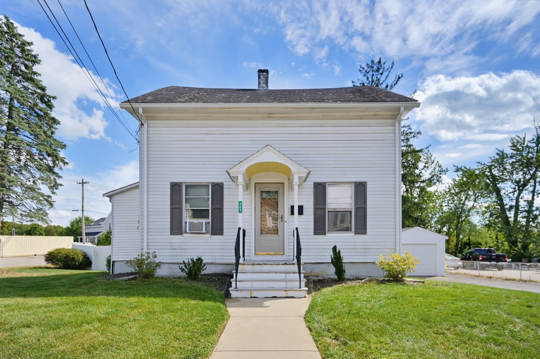101 Fisher St, North Attleboro MA 02760