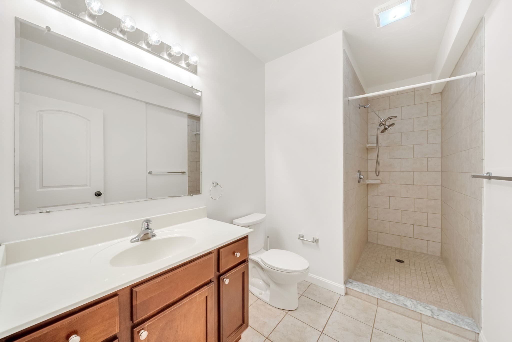 Condominium at 157 Beale Street # 5, Quincy MA 02170, Quincy, photo 26 of 42