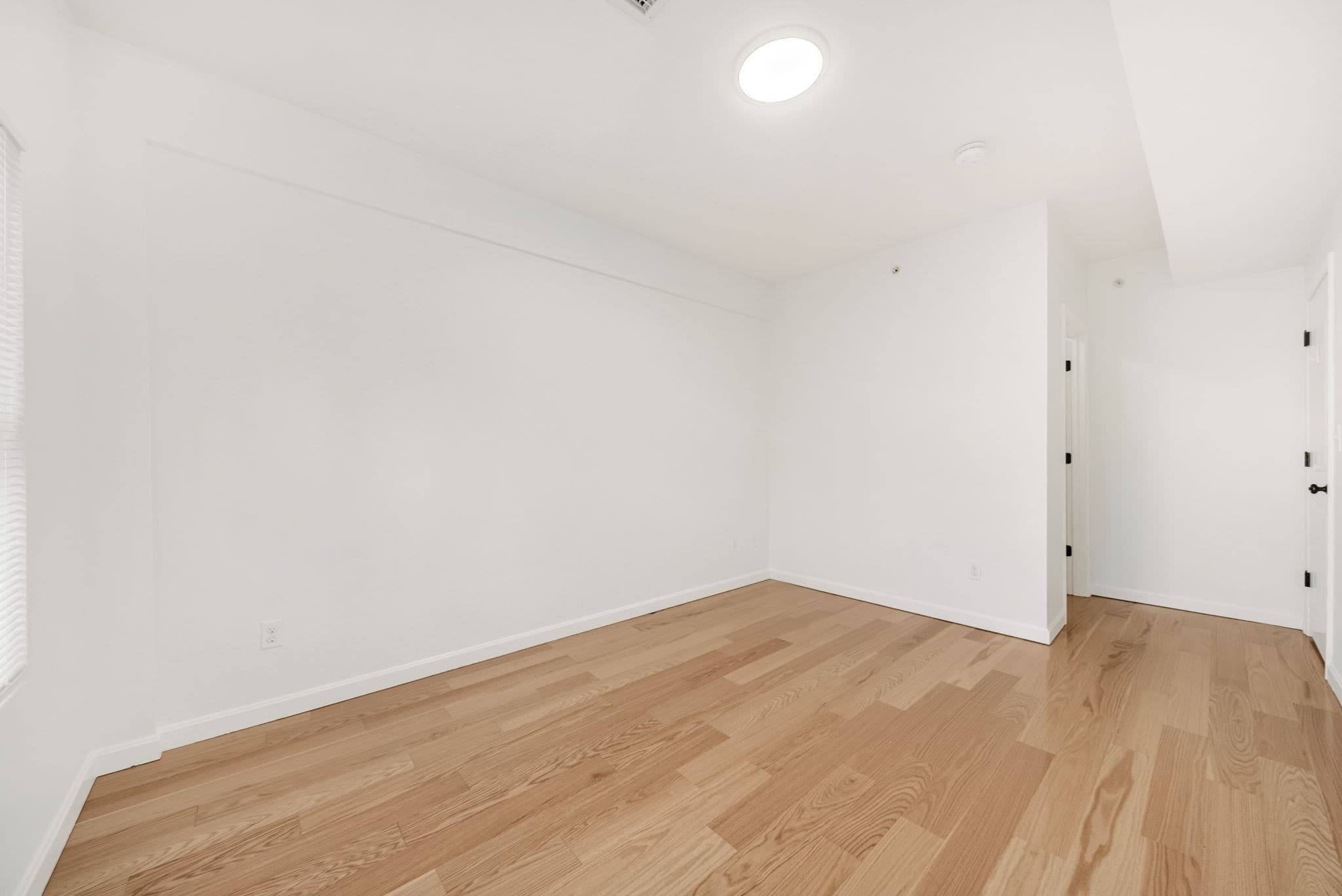 Condominium at 157 Beale Street # 5, Quincy MA 02170, Quincy, photo 30 of 42