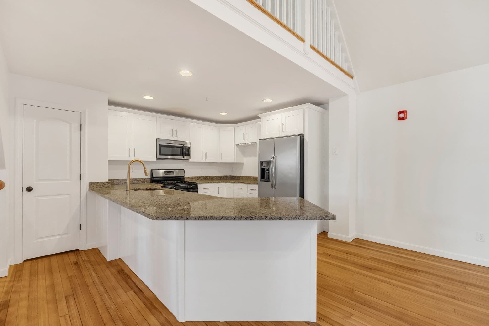 Condominium at 157 Beale Street # 5, Quincy MA 02170, Quincy, photo 4 of 42