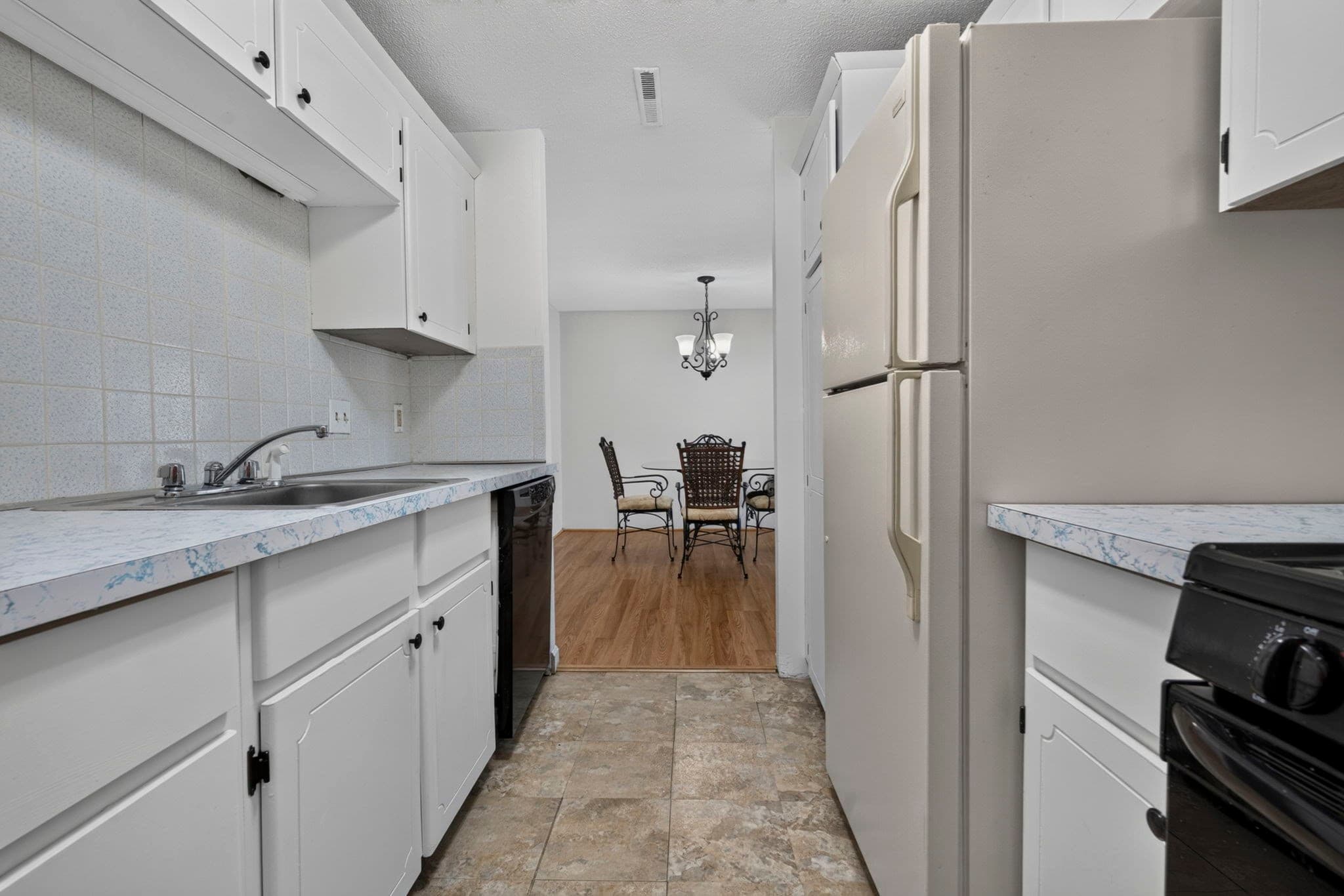 Condominium at 2 Greenbriar Drive # 108, North Reading MA 01867, North Reading, photo 13 of 24