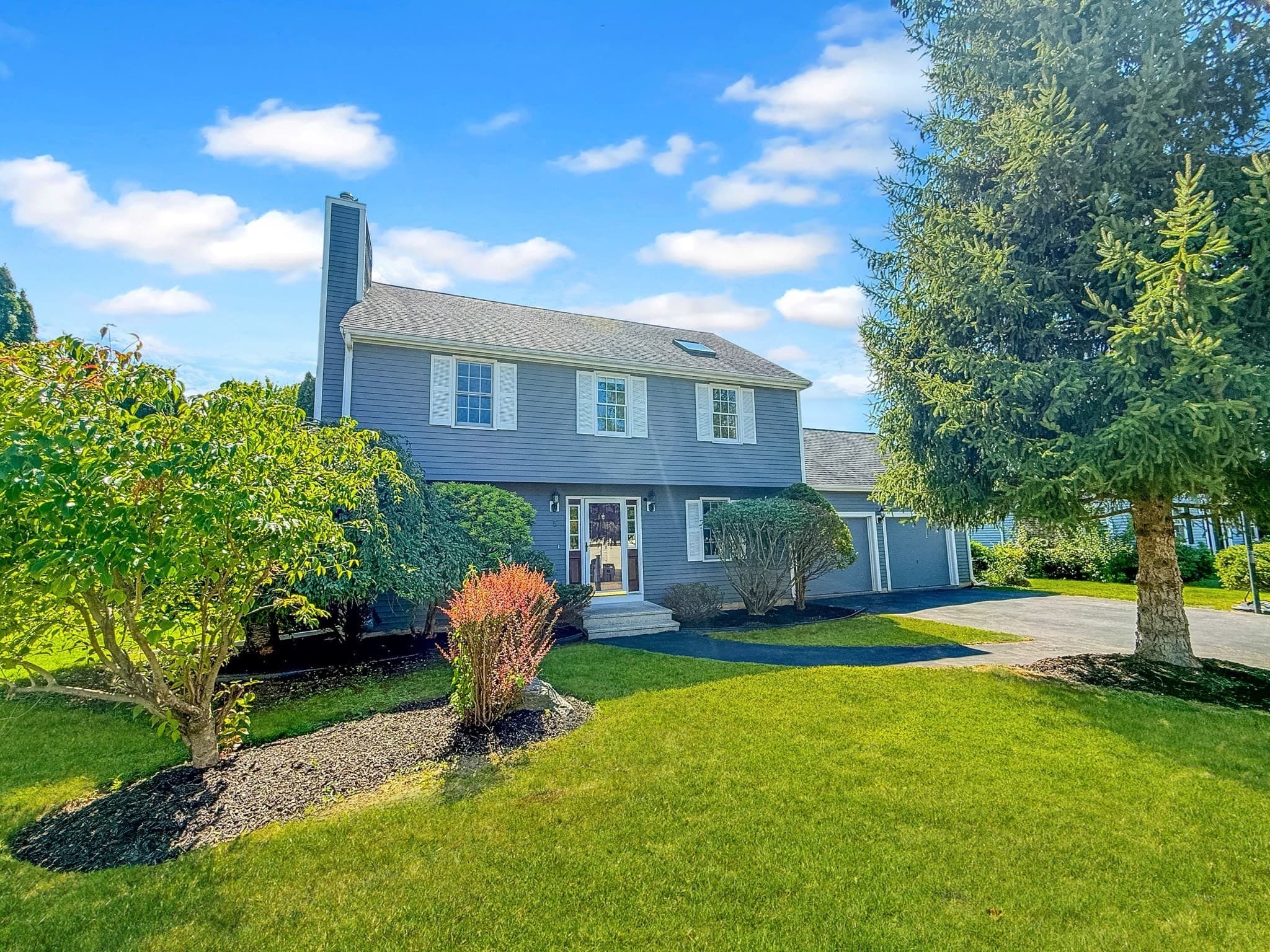5 Swan Cir, Shrewsbury MA 01545