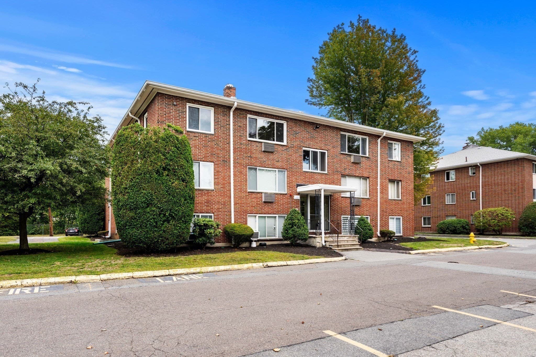 3 Albert Dr # 11, Woburn MA 01801