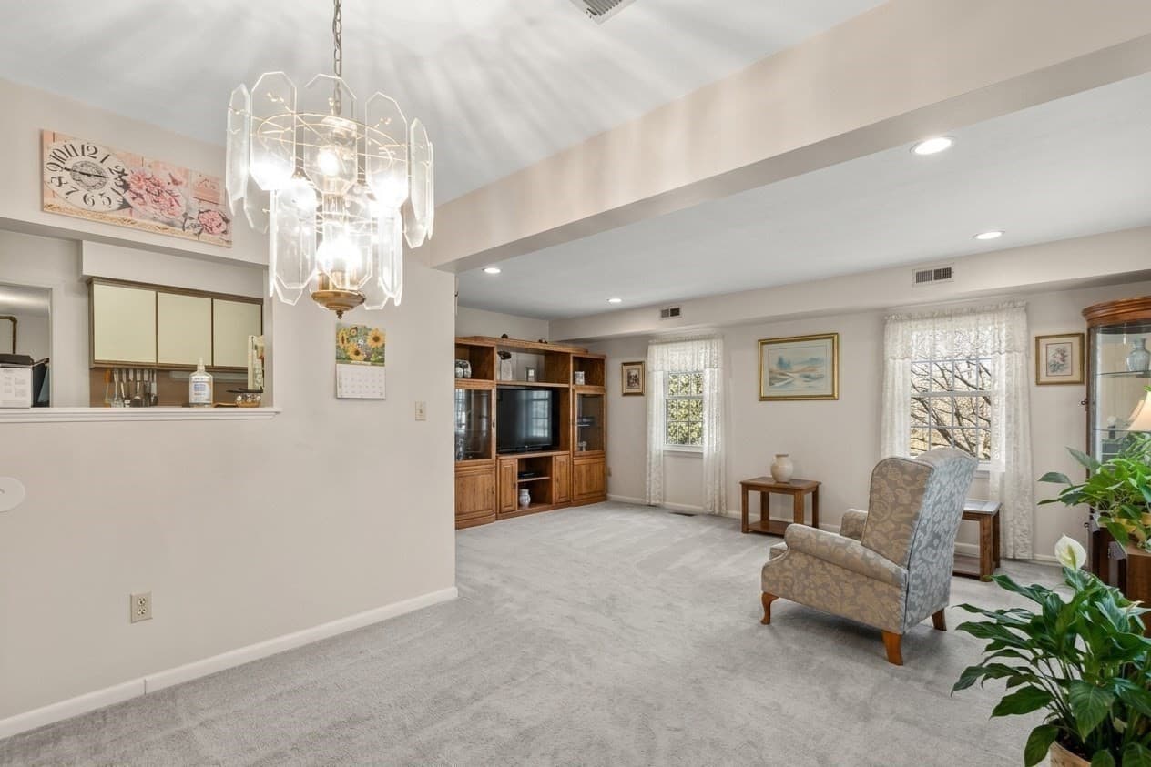 Condominium at 15 Marion St # F, Boston MA 02131, Boston, photo 6 of 21