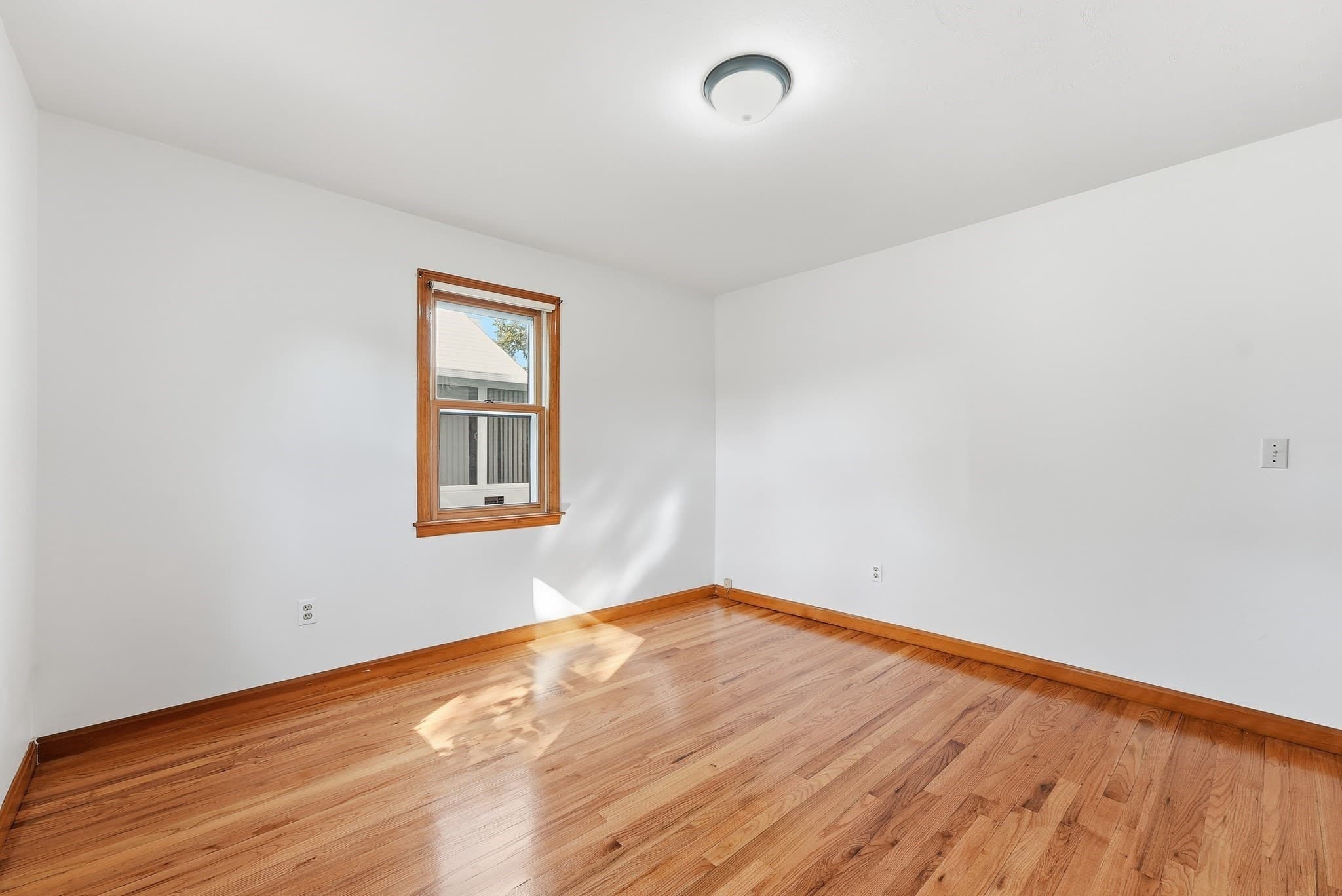 Single Family Residence at 30 French St, Springfield MA 01104, Springfield, photo 17 of 38