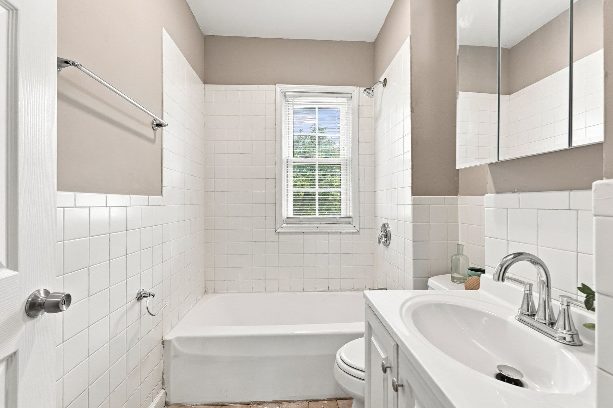 Single Family Residence at 133 Parker St, Springfield MA 01151, Springfield, photo 14 of 31