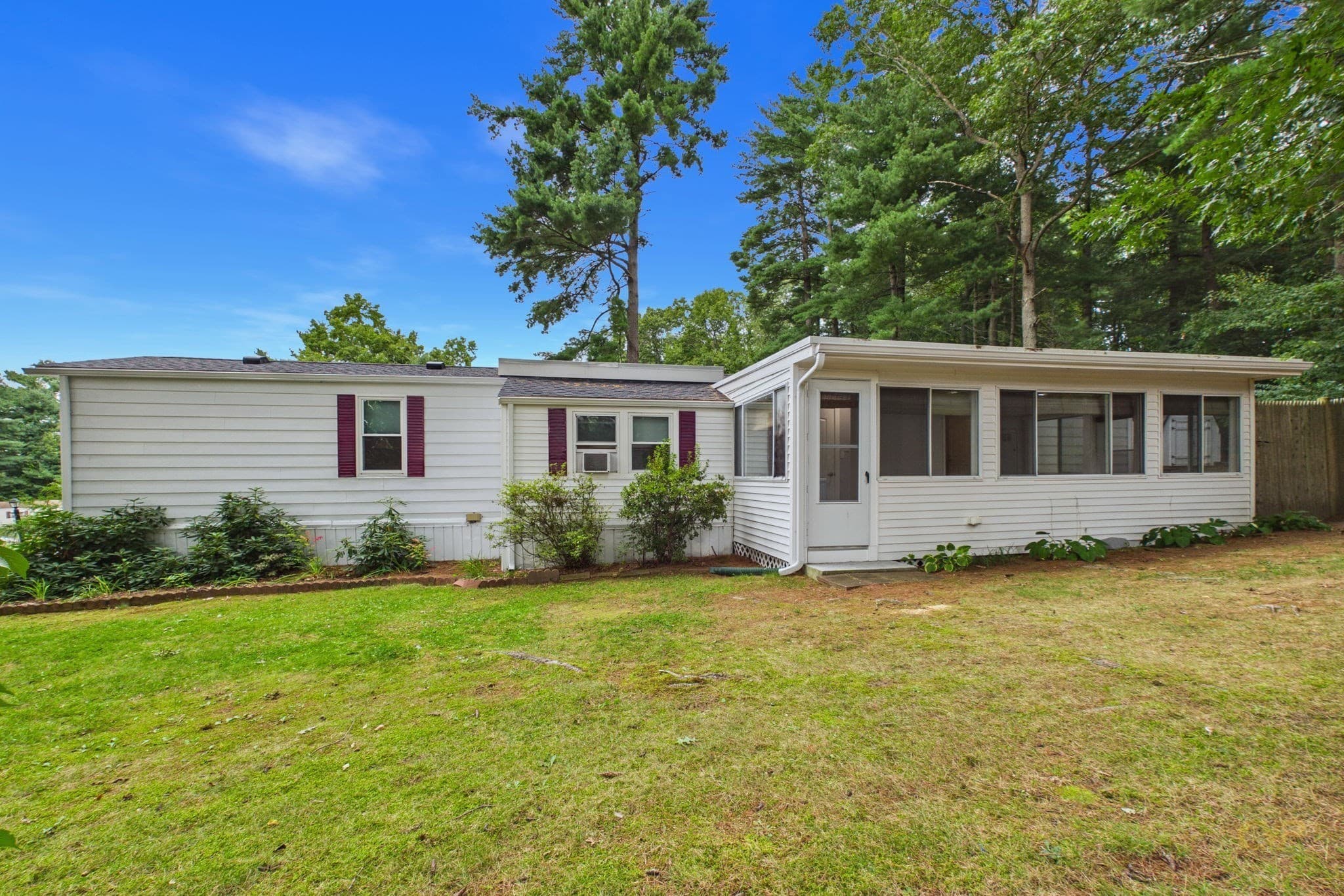 Mobile Home at 36 Haskell Cir, Lakeville MA 02347, Lakeville, photo 22 of 24