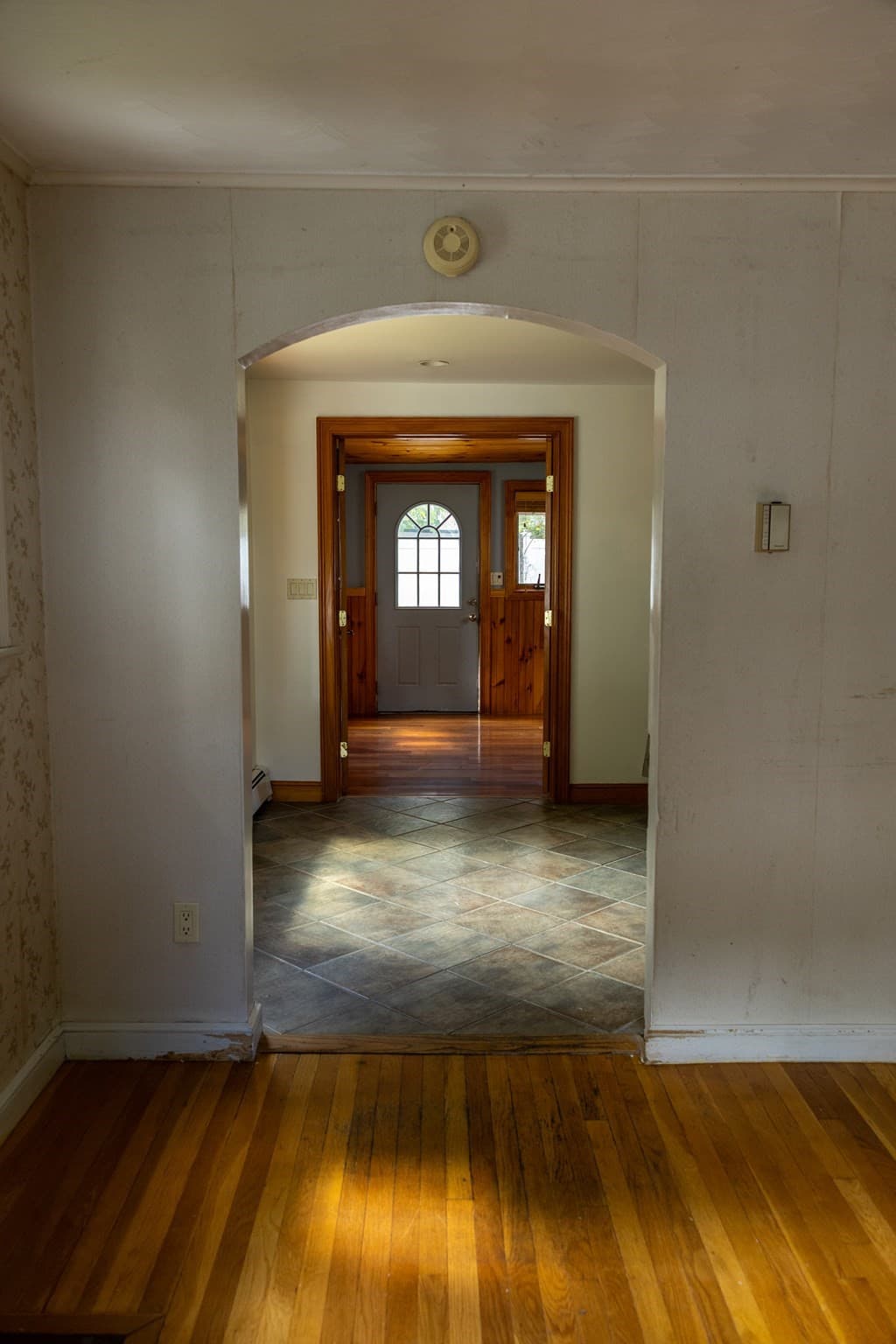 Single Family Residence at 19 Eastland Rd, Boston MA 02130, photo 7 of 35