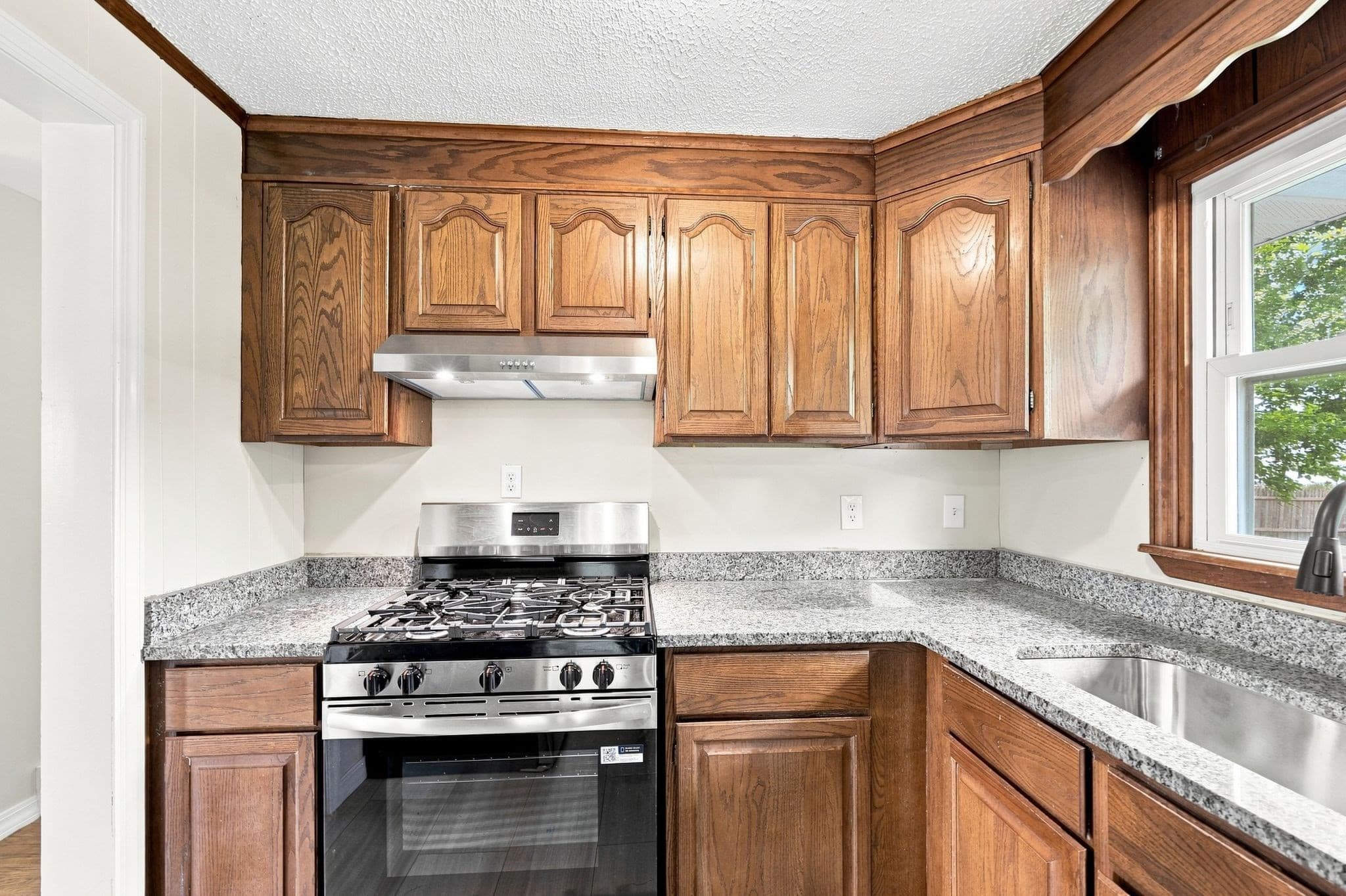 Single Family Residence at 76 Daley St, Chicopee MA 01013, Chicopee, photo 12 of 37