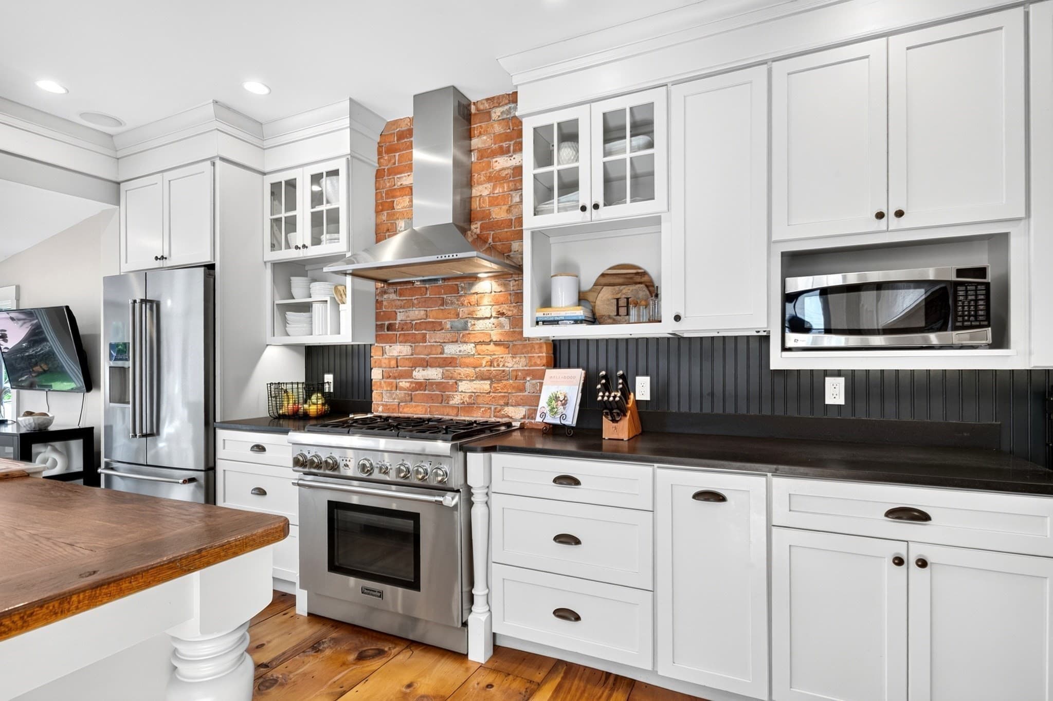 Single Family Residence at 18 Broad St, Newburyport MA 01950, Newburyport, photo 14 of 39