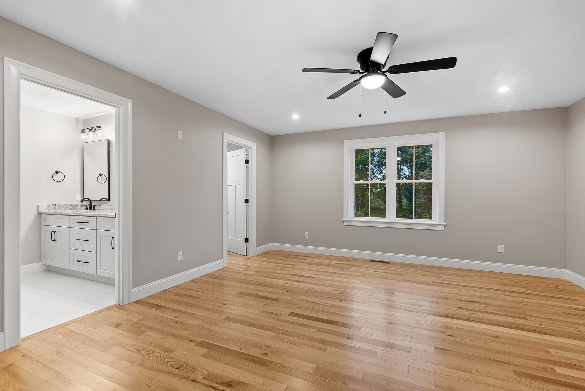 Single Family Residence at 262 Glenwood Rd, Rutland MA 01543, Rutland, photo 11 of 28