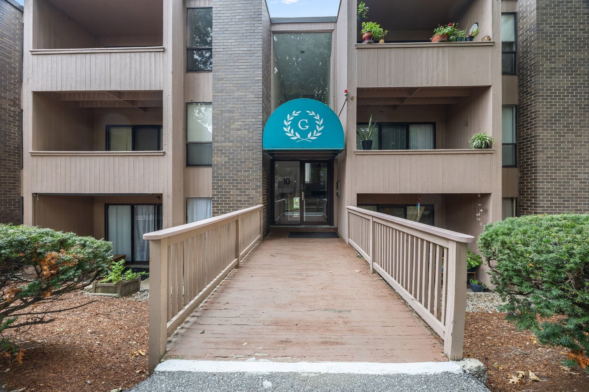 10 Shrewsbury Green Dr # I, Shrewsbury MA 01545