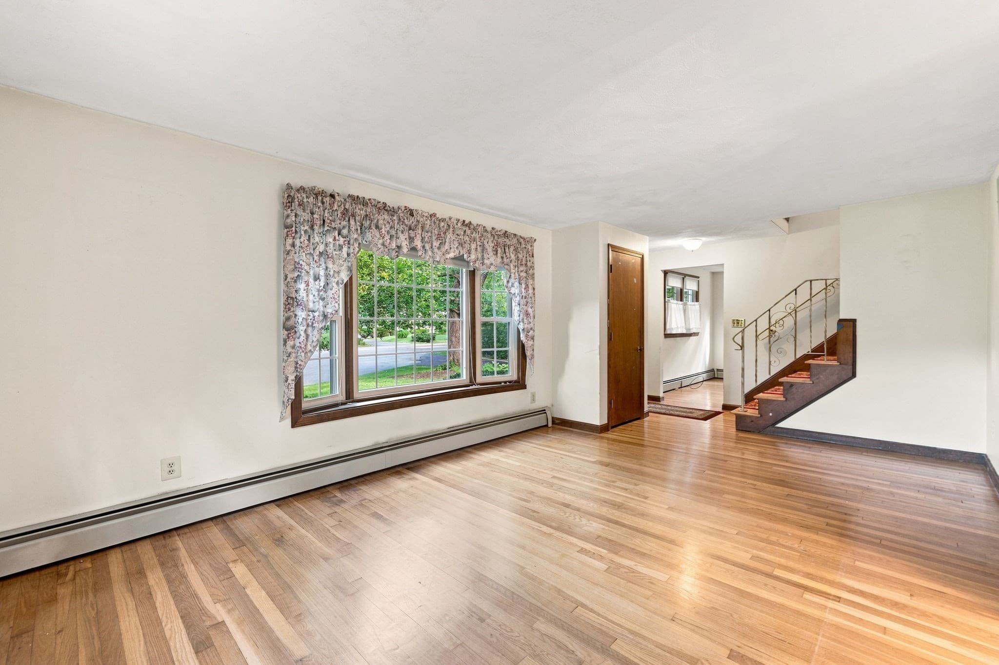 Single Family Residence at 30 Ideal Ave, Chelmsford MA 01824, Chelmsford, photo 13 of 37
