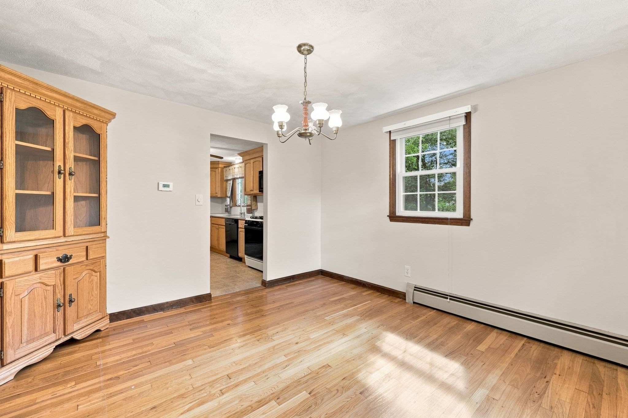 Single Family Residence at 30 Ideal Ave, Chelmsford MA 01824, Chelmsford, photo 10 of 37